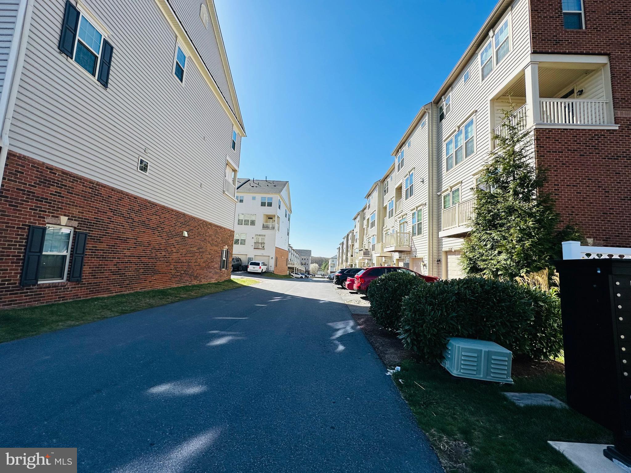 22045 BROADWAY AVENUE 401L