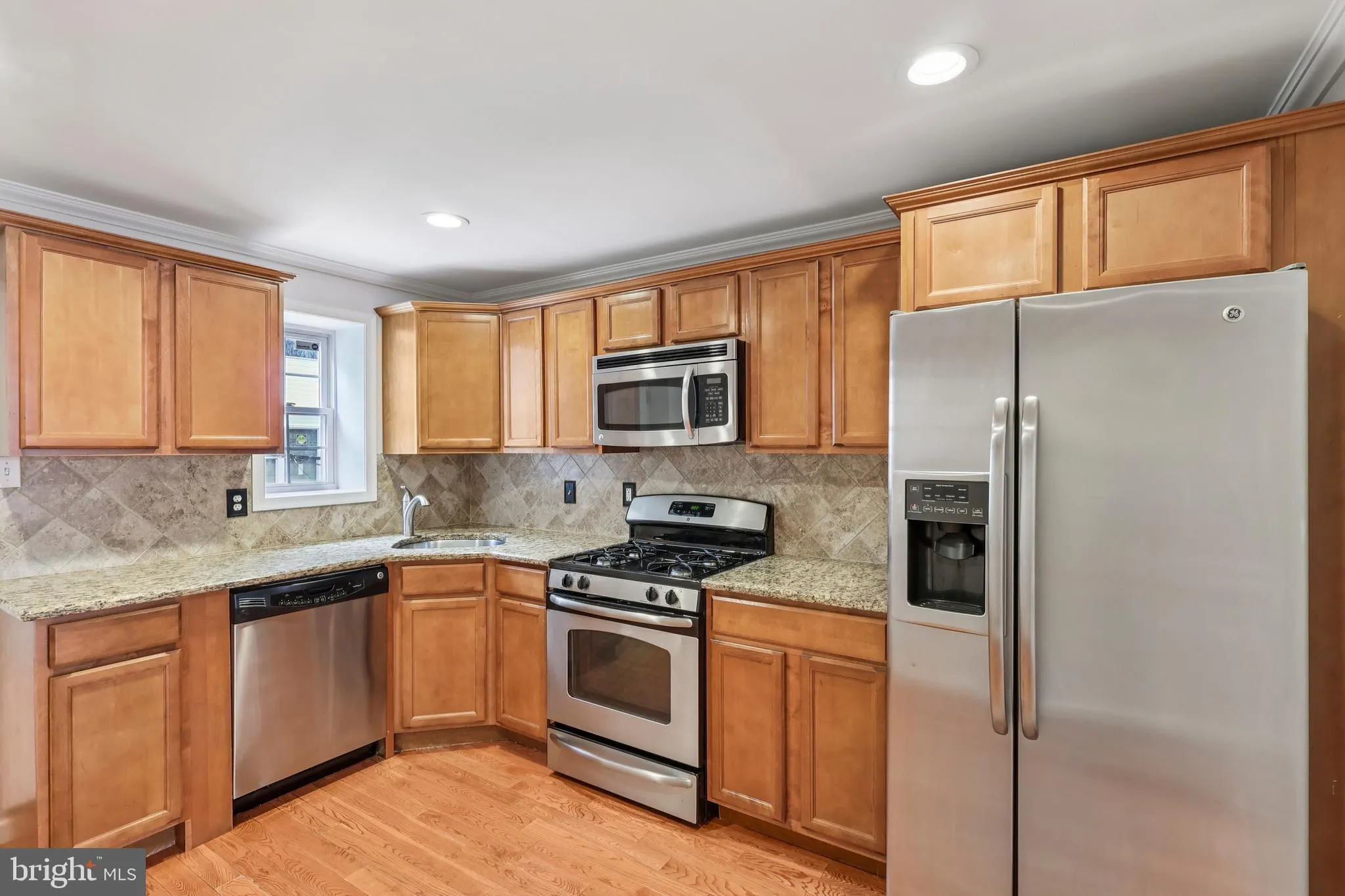 Philadelphia, Pennsylvania 19104, United States, 2 Bedrooms Bedrooms, ,2 BathroomsBathrooms,Residential,Contingent,151035