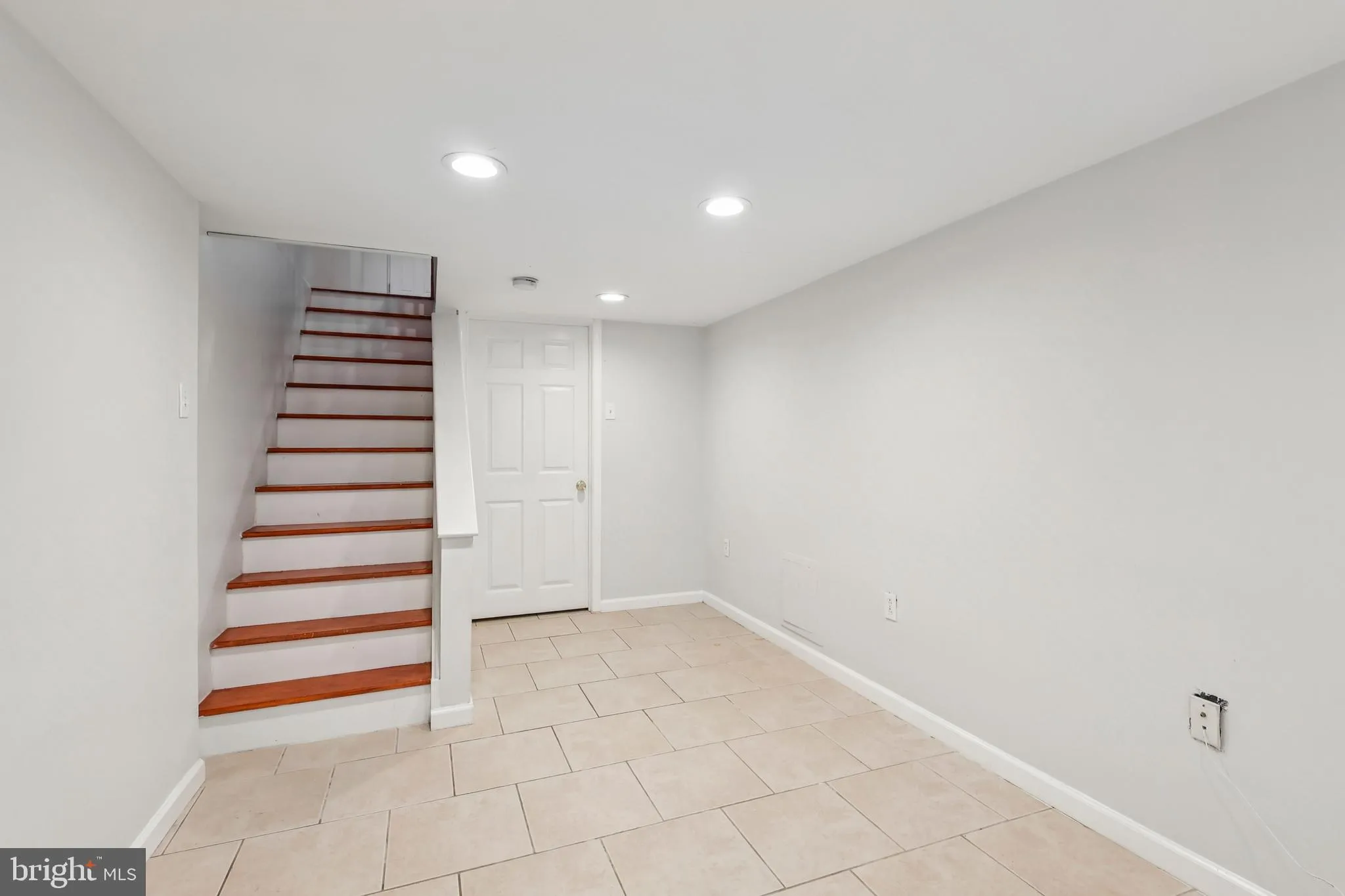 Philadelphia, Pennsylvania 19104, United States, 2 Bedrooms Bedrooms, ,2 BathroomsBathrooms,Residential,Contingent,151035