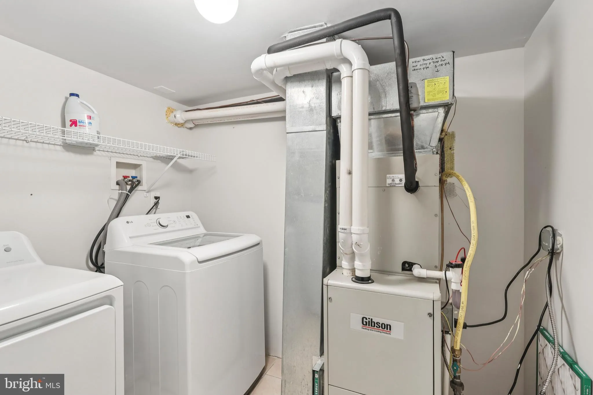 Philadelphia, Pennsylvania 19104, United States, 2 Bedrooms Bedrooms, ,2 BathroomsBathrooms,Residential,Contingent,151035