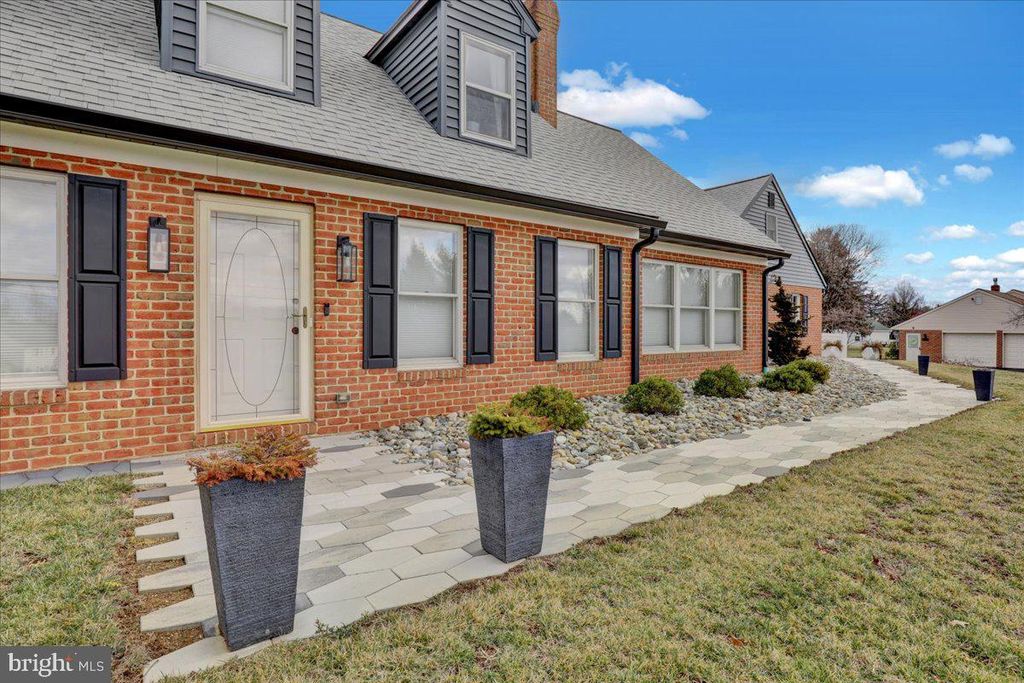 Photo of 1507 E Newport Road, LITITZ, PA 17543 (MLS # PALA2065062)