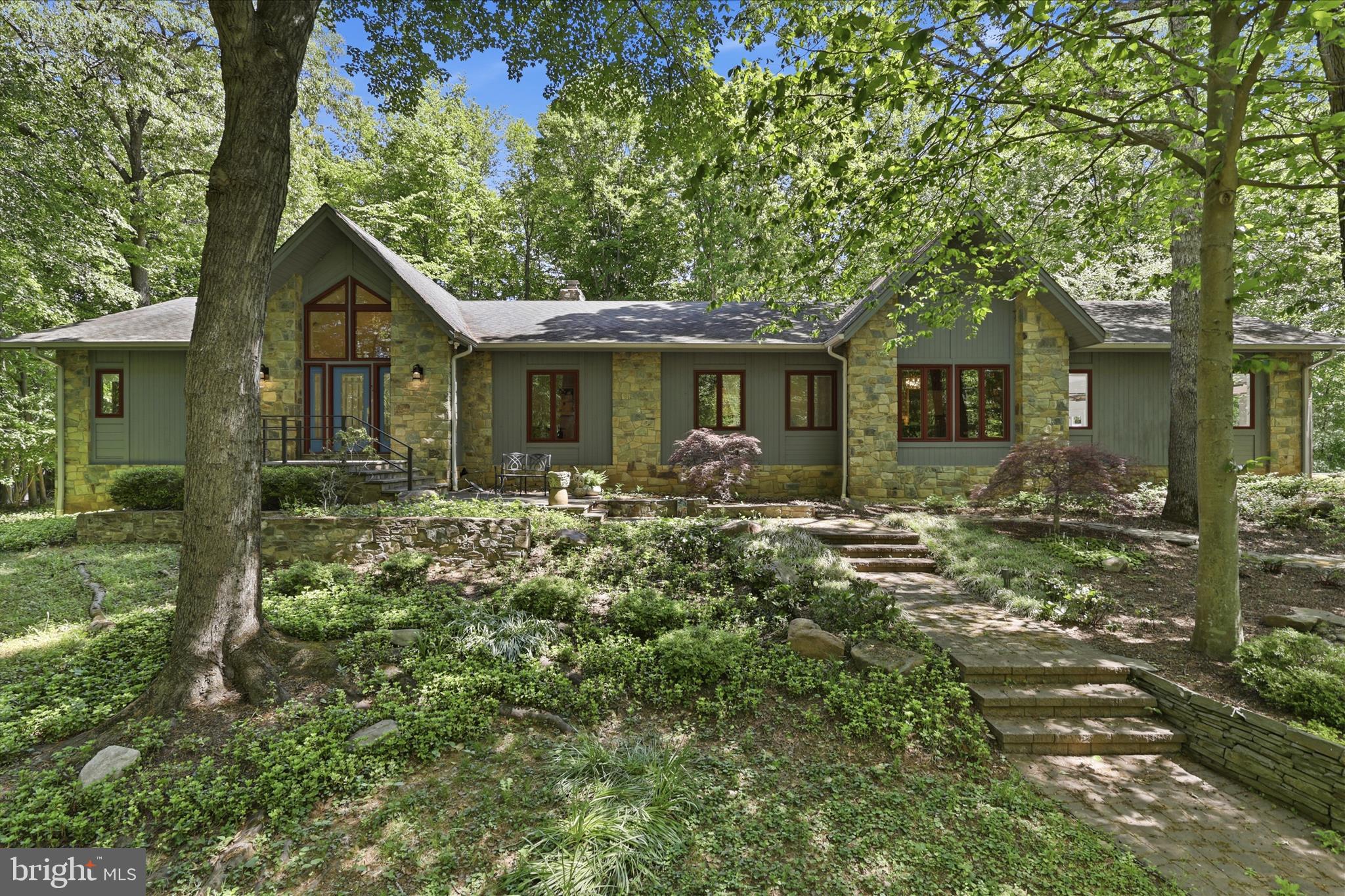 9492 OAK FALLS COURT