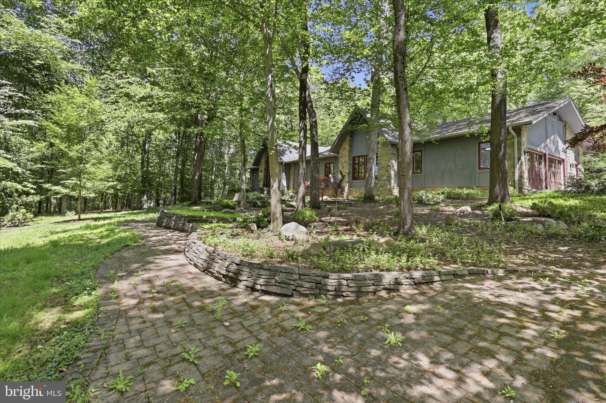 9492 OAK FALLS COURT