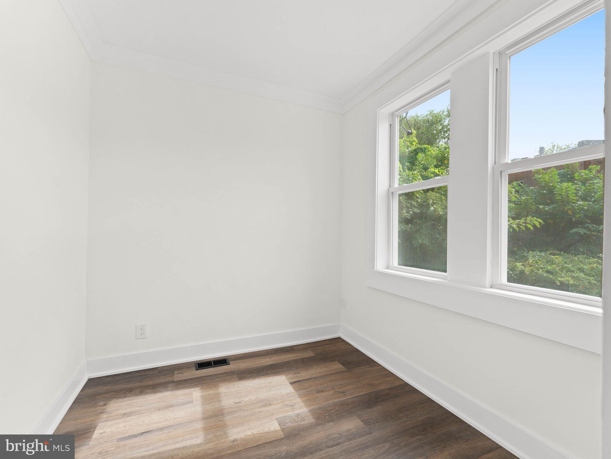 MILL CREEK - Residential