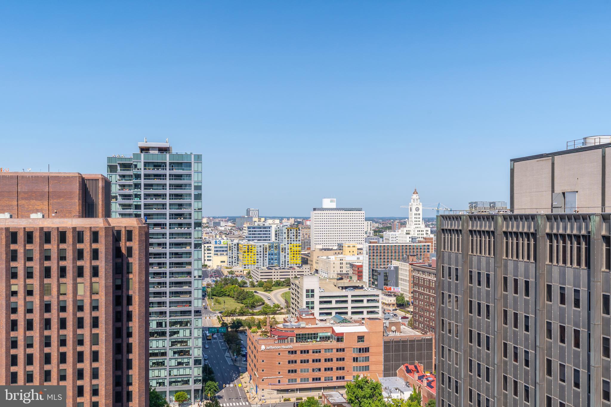 LOGAN SQUARE - Residential