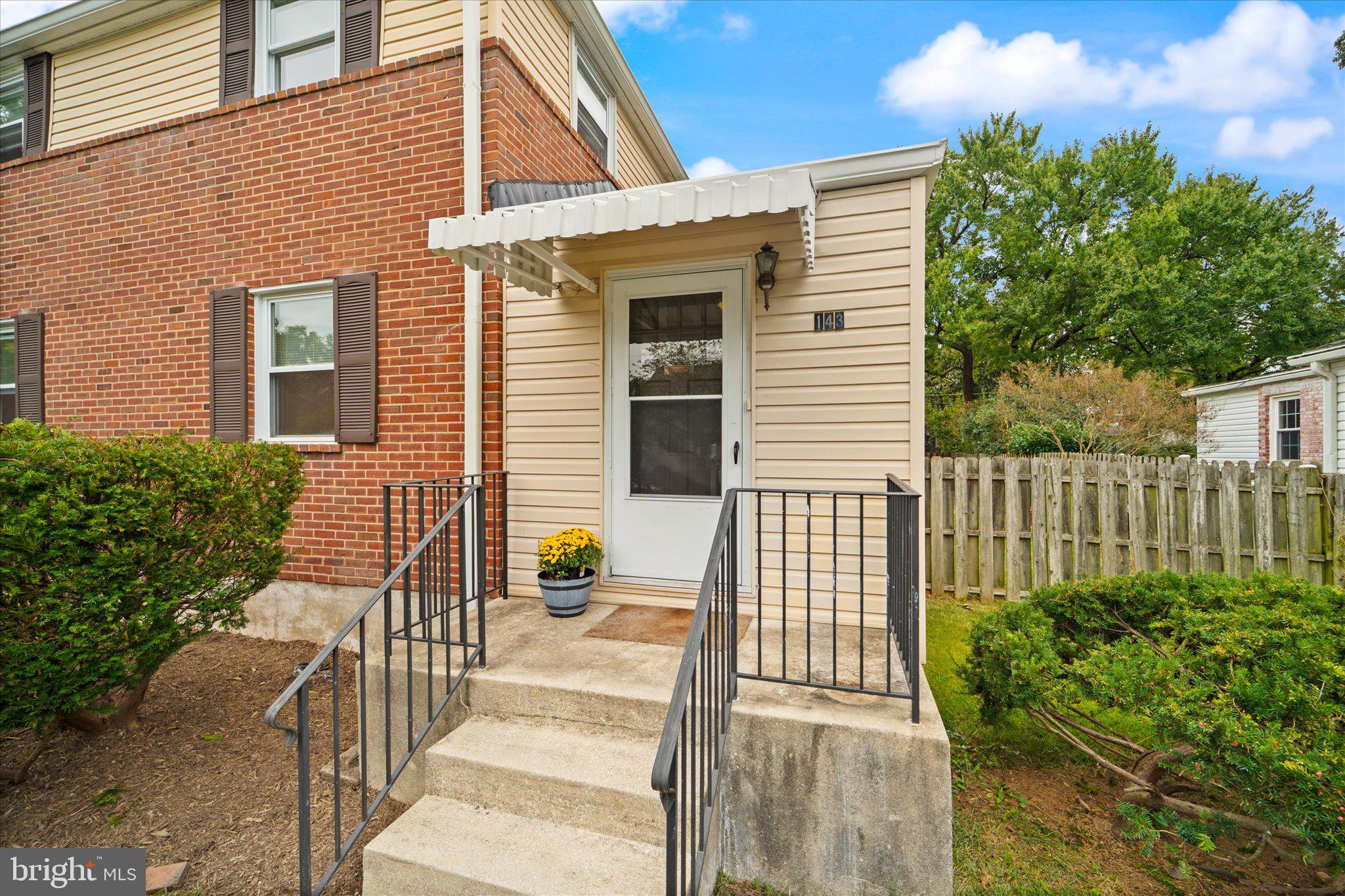 143 N ABINGDON STREET