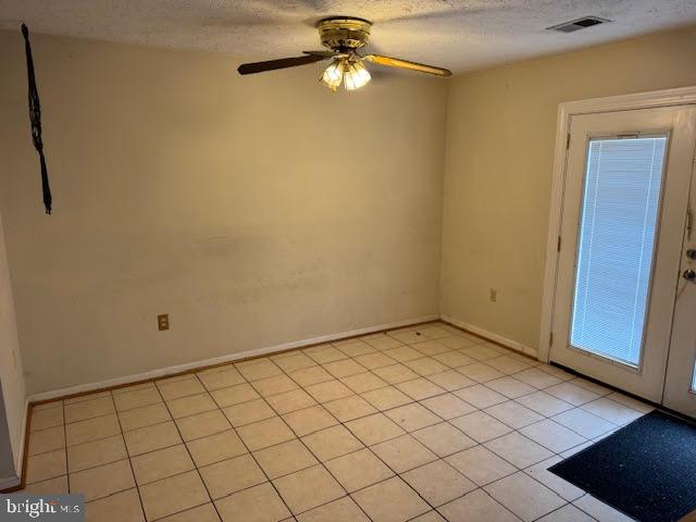 ST CHARLES HAMPSHIRE - Residential