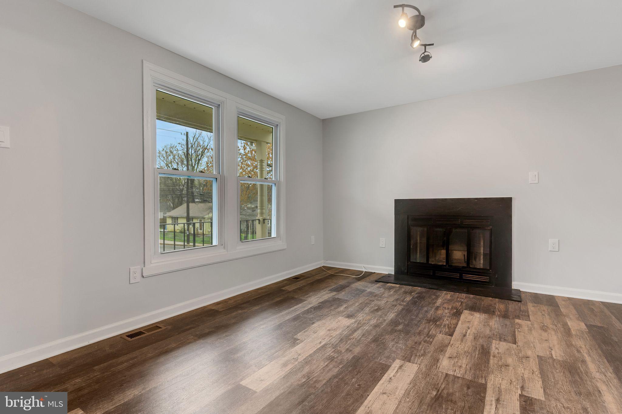 HIGHLAND GARDENS - Residential