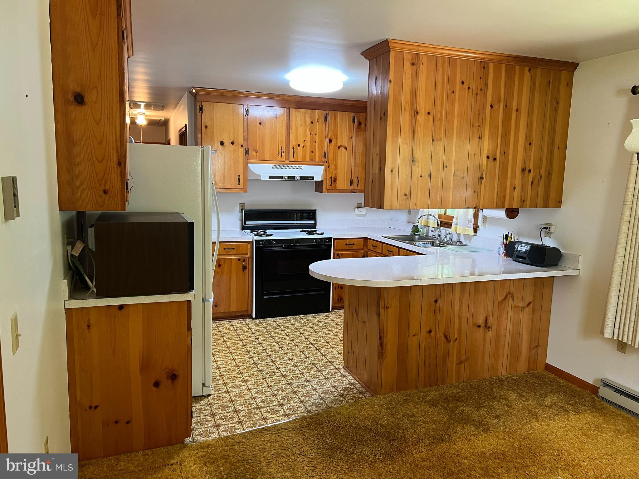 HALLETT HEIGHTS - Residential