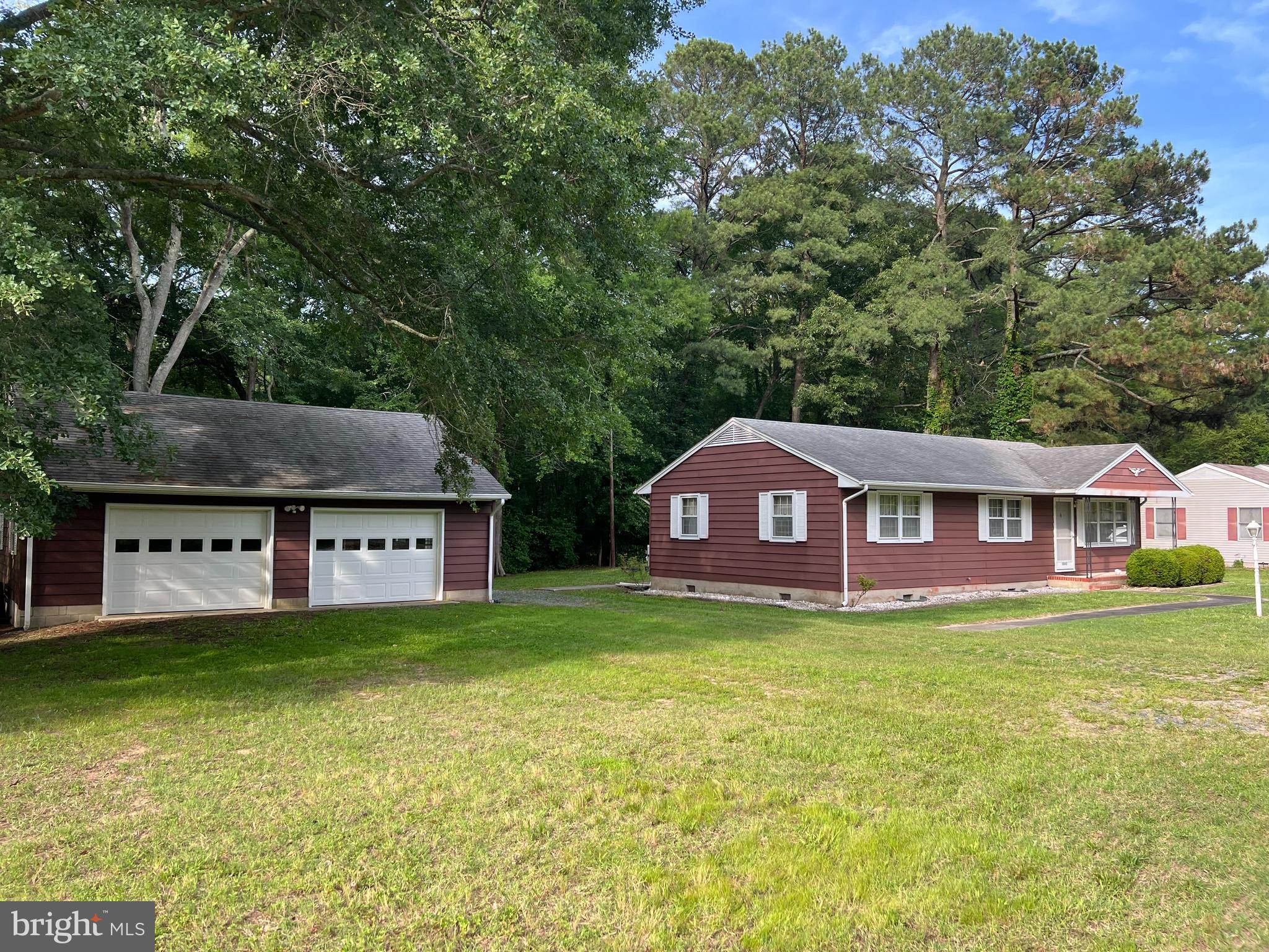 HALLETT HEIGHTS - Residential