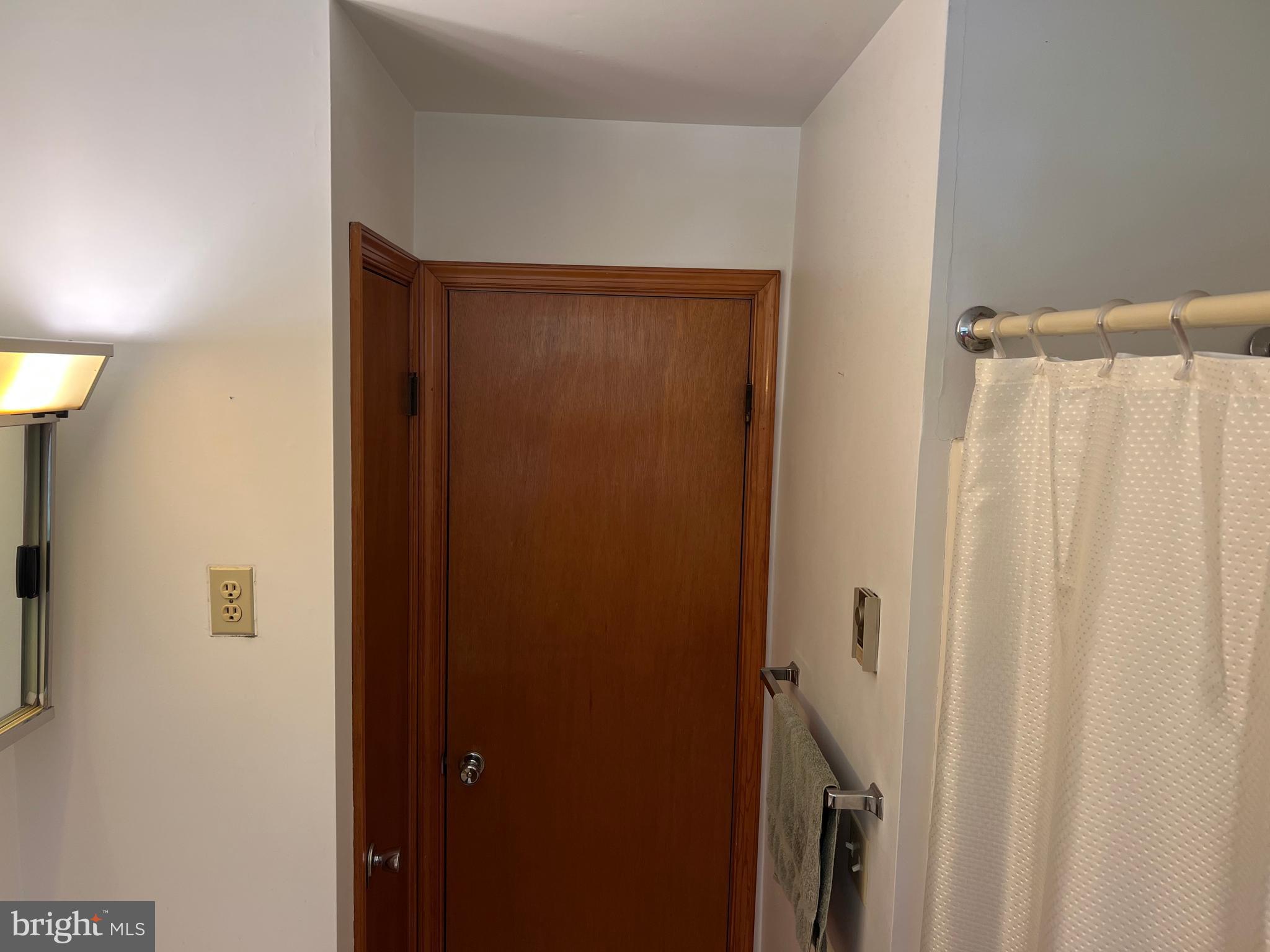 HALLETT HEIGHTS - Residential