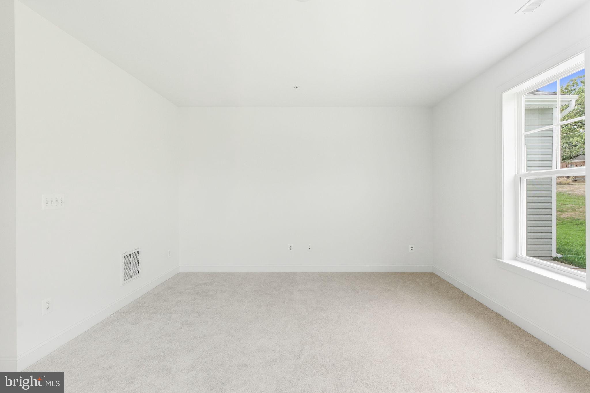 ROSEHILL MANOR - Residential