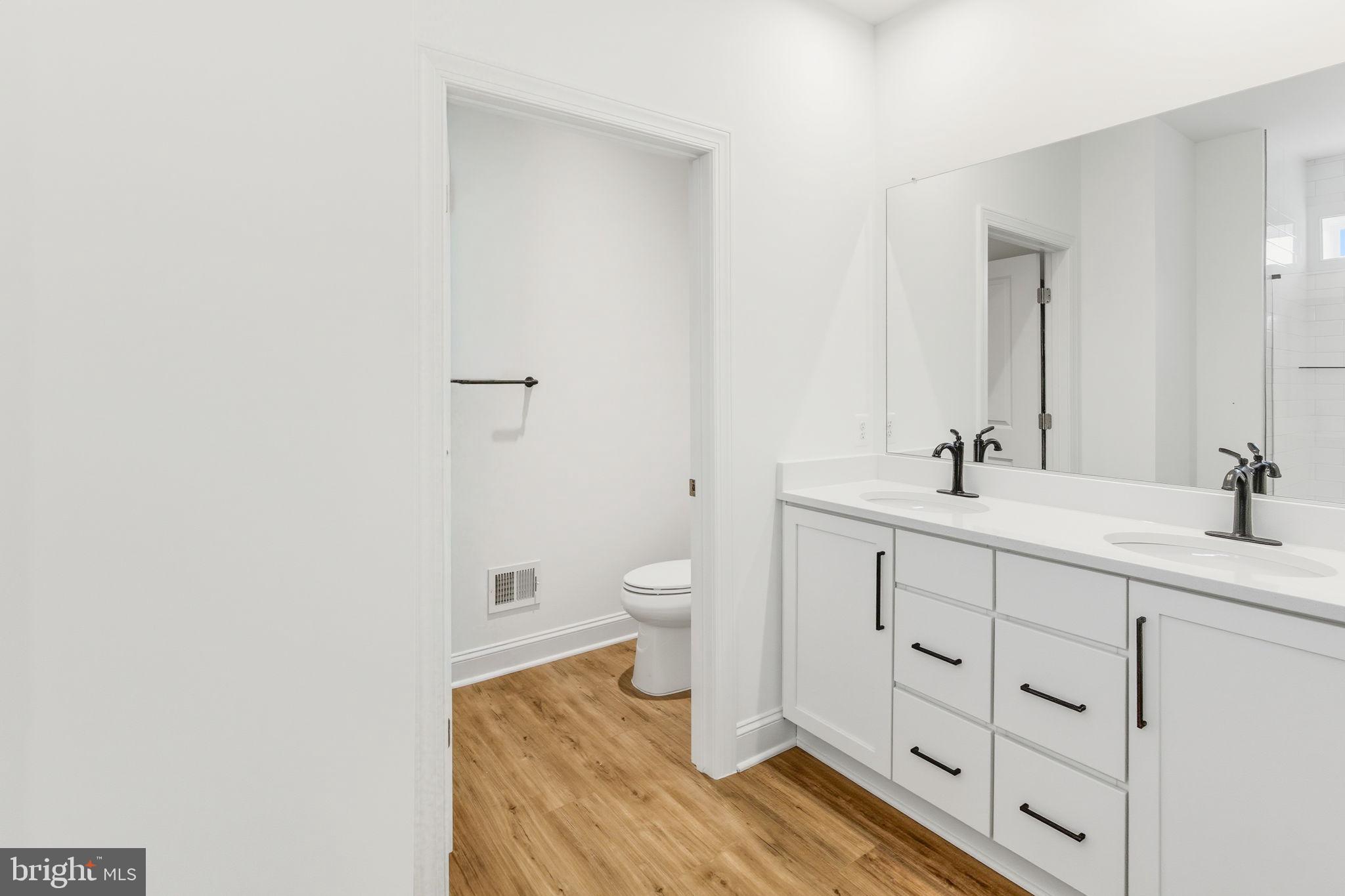 ROSEHILL MANOR - Residential