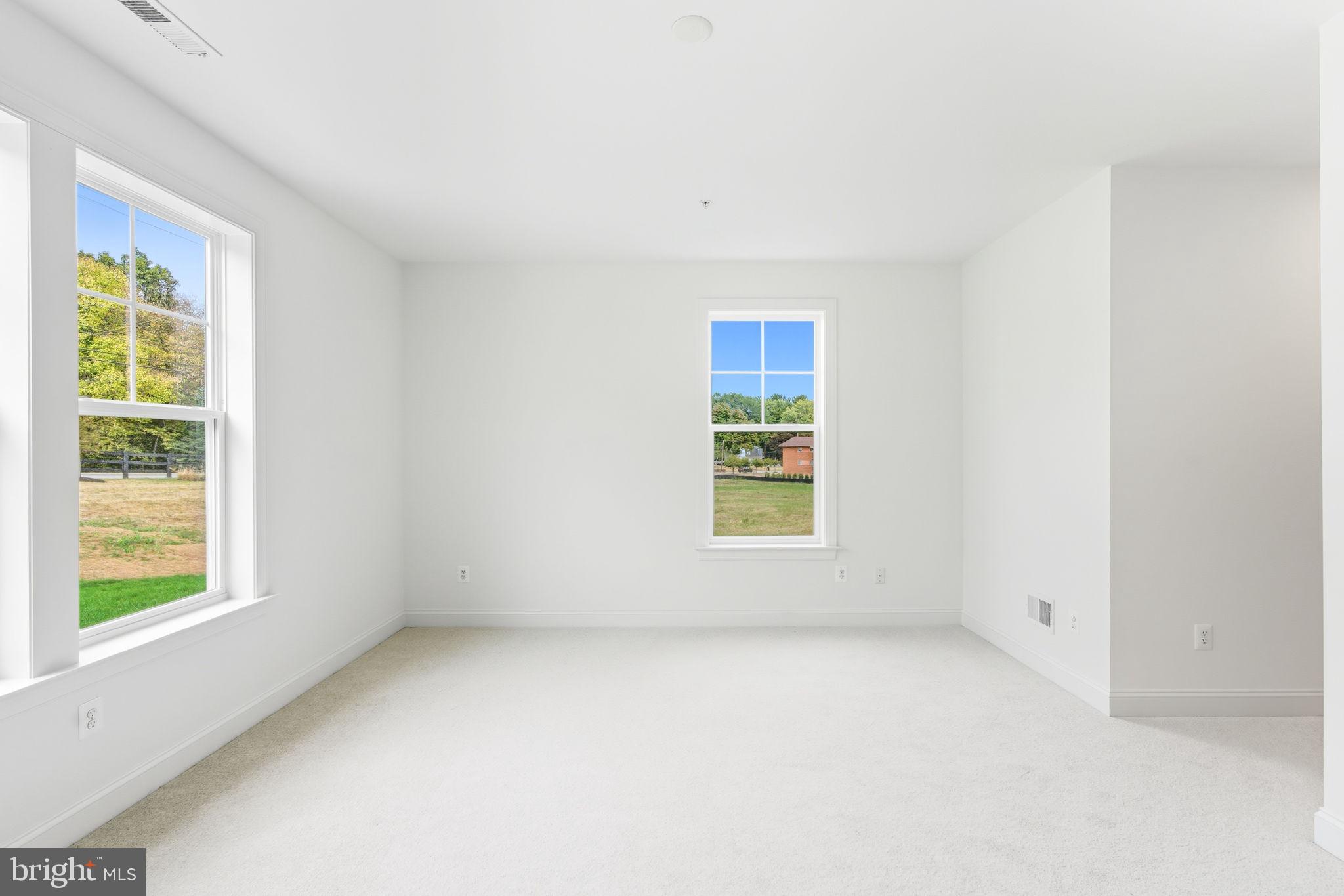 ROSEHILL MANOR - Residential