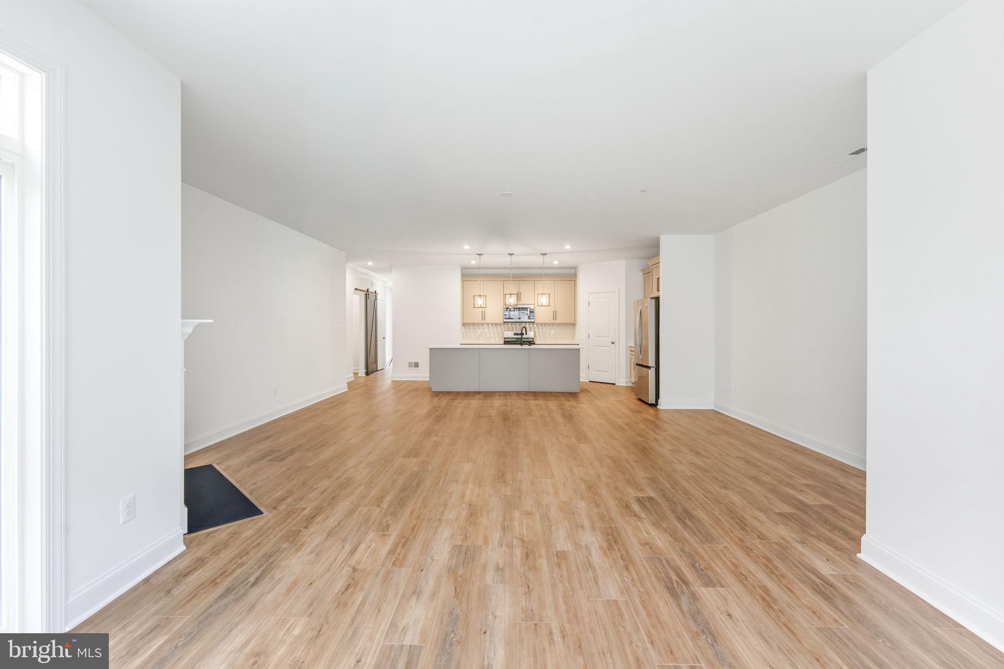 ROSEHILL MANOR - Residential