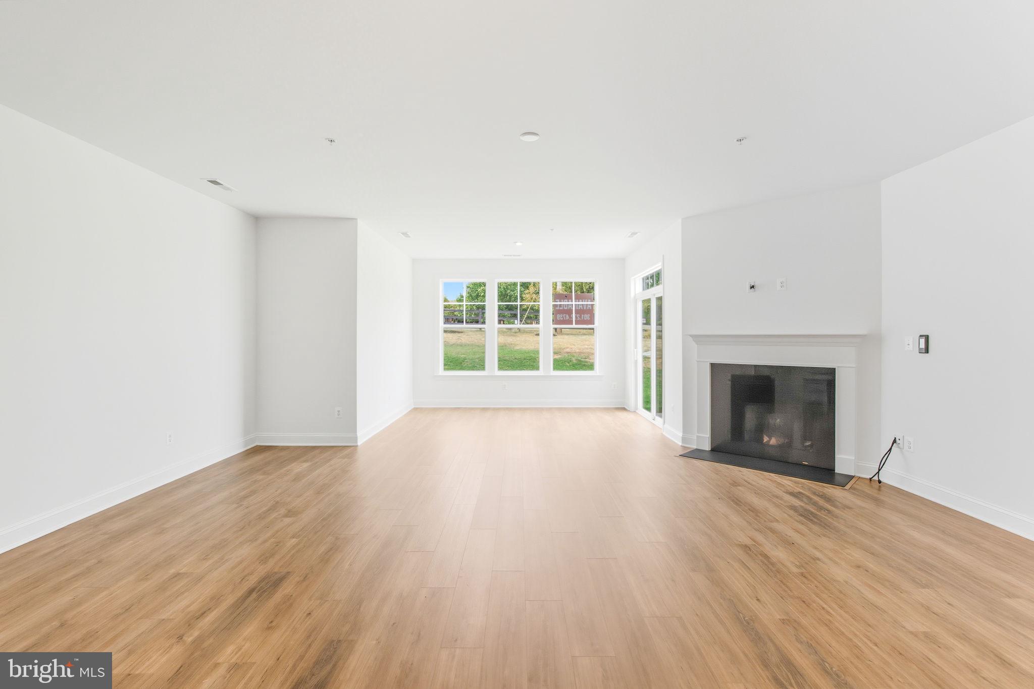 ROSEHILL MANOR - Residential