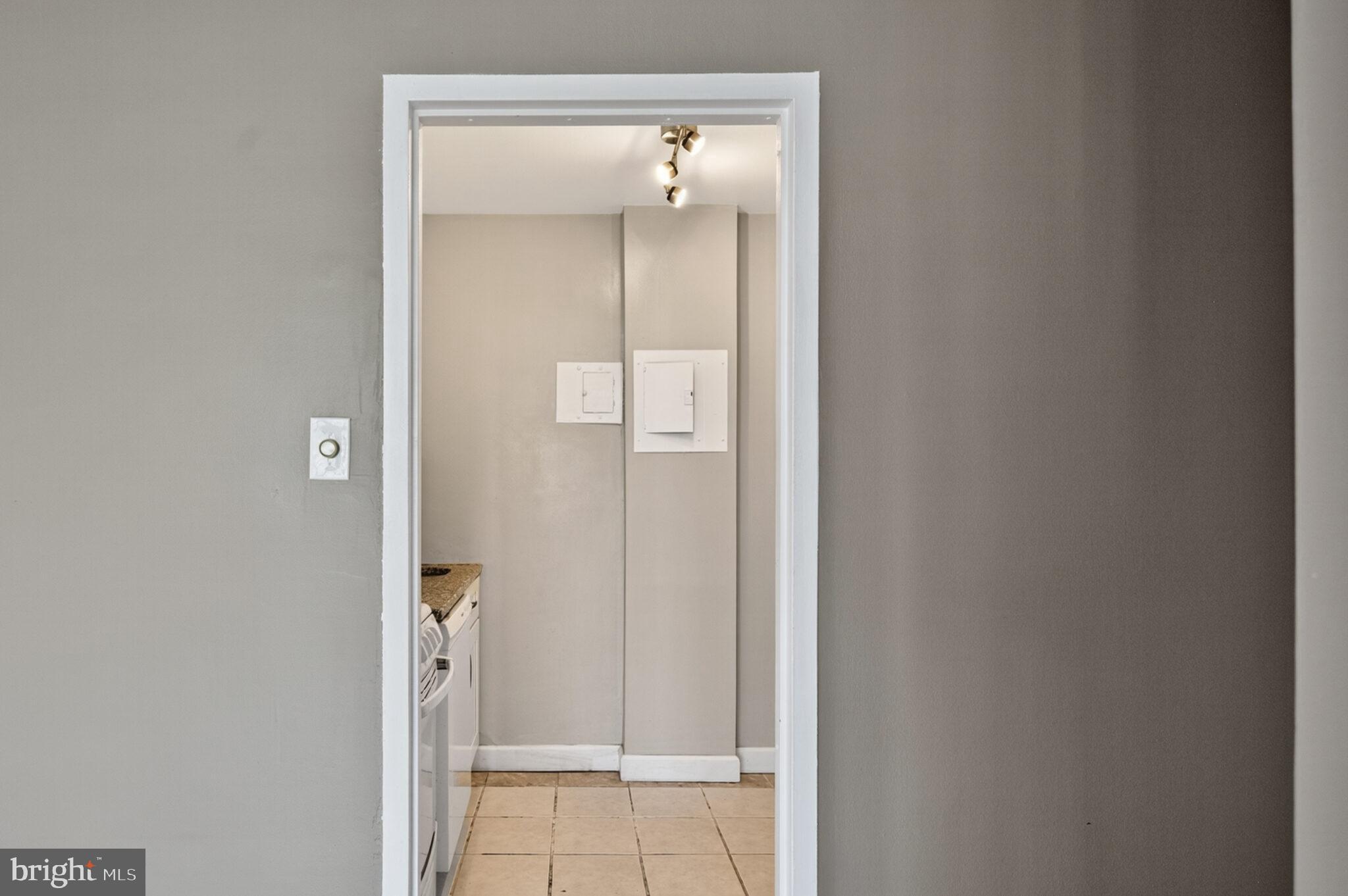 RIVER PLACE - Residential Lease