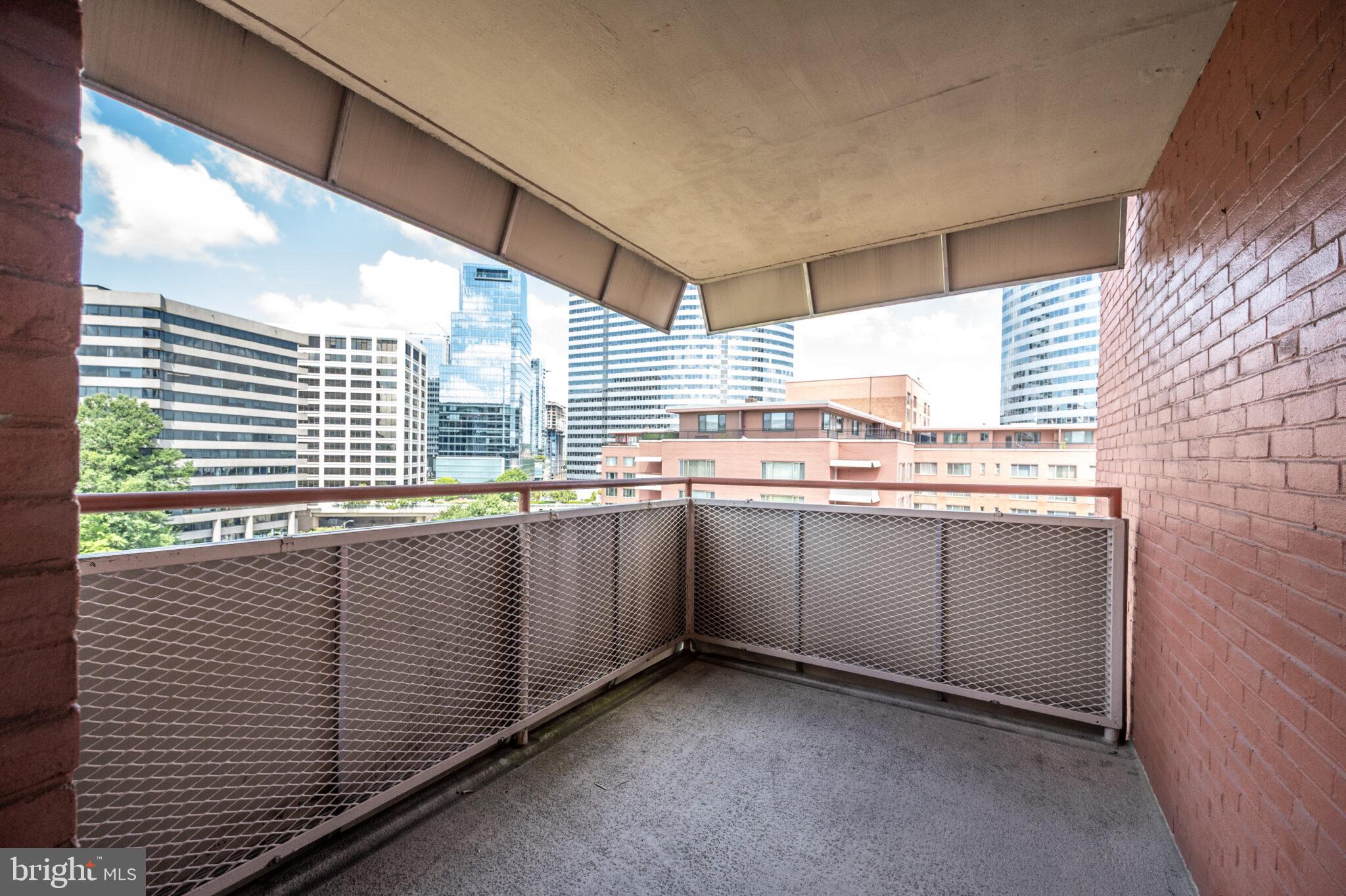 RIVER PLACE - Residential Lease