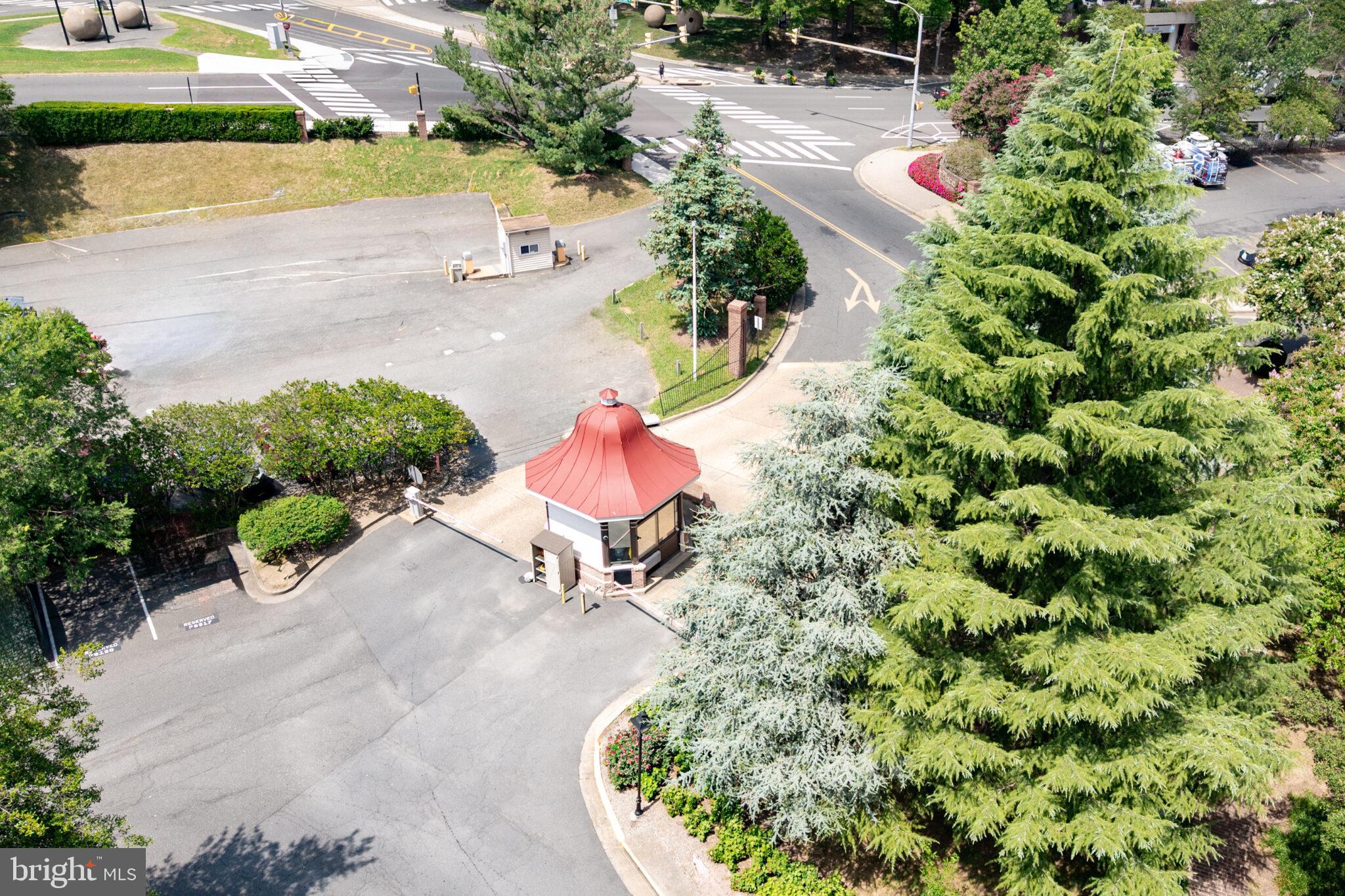 RIVER PLACE - Residential Lease