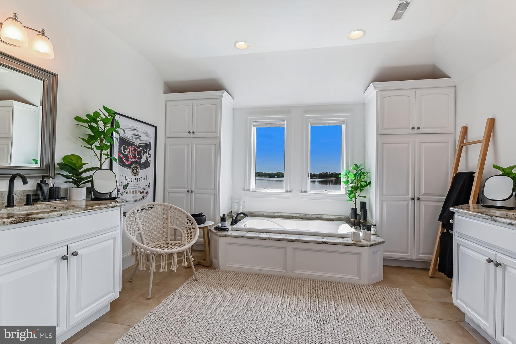 GOVERNOR GRASON MANOR - Residential