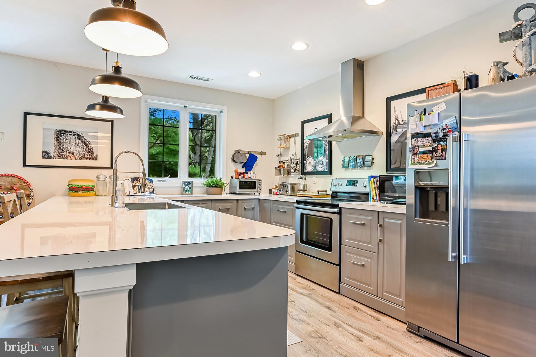 GOVERNOR GRASON MANOR - Residential