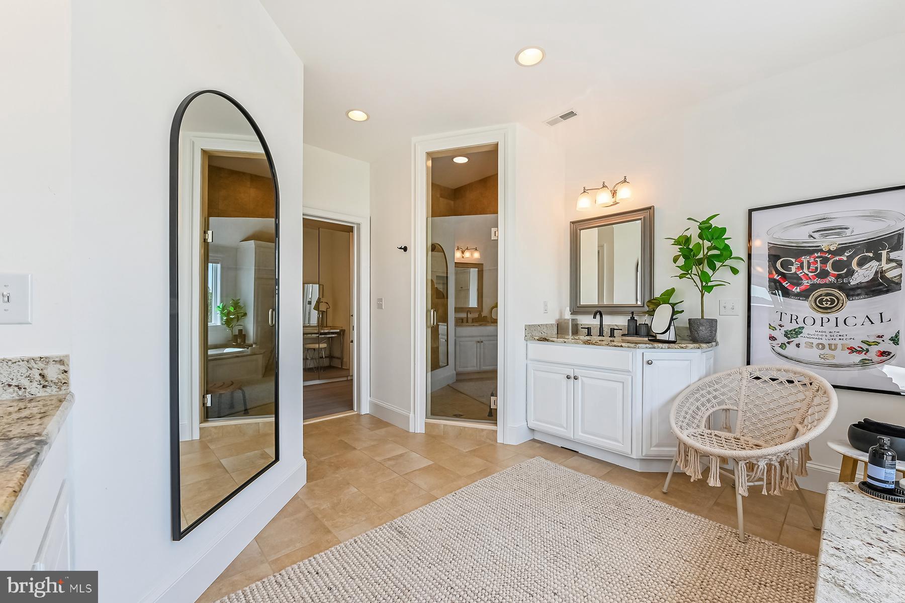 GOVERNOR GRASON MANOR - Residential