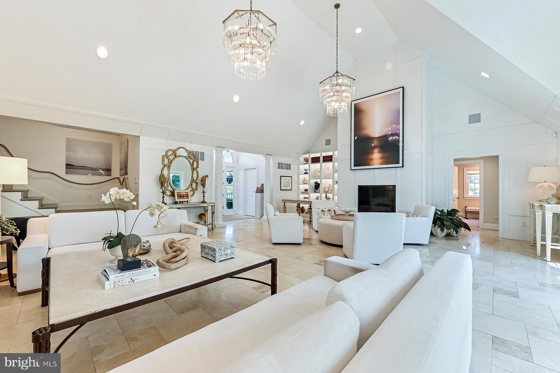 GOVERNOR GRASON MANOR - Residential