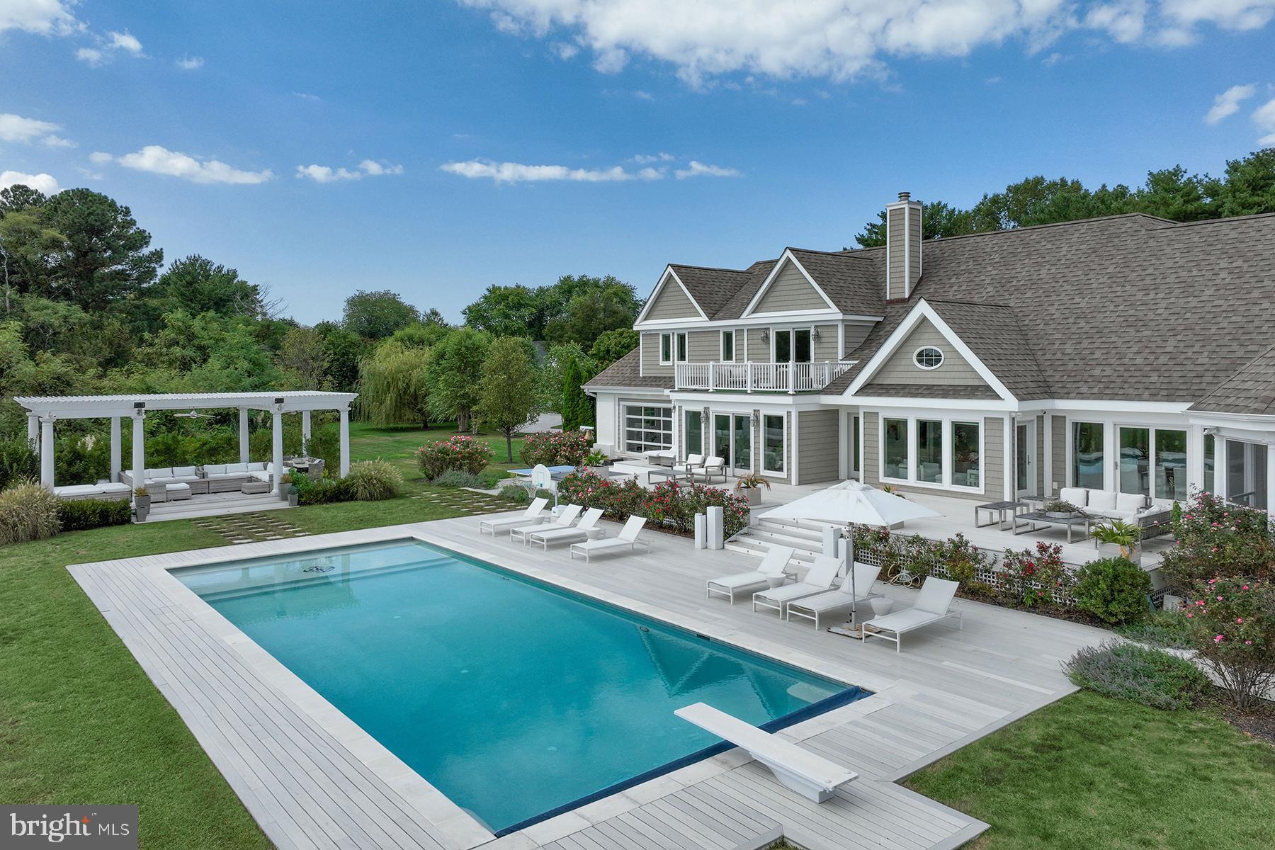 GOVERNOR GRASON MANOR - Residential