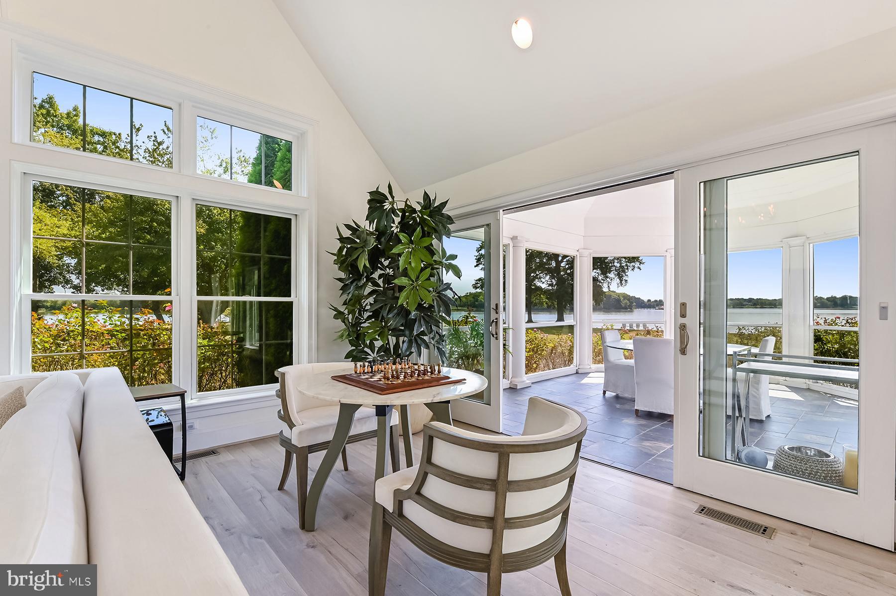 GOVERNOR GRASON MANOR - Residential