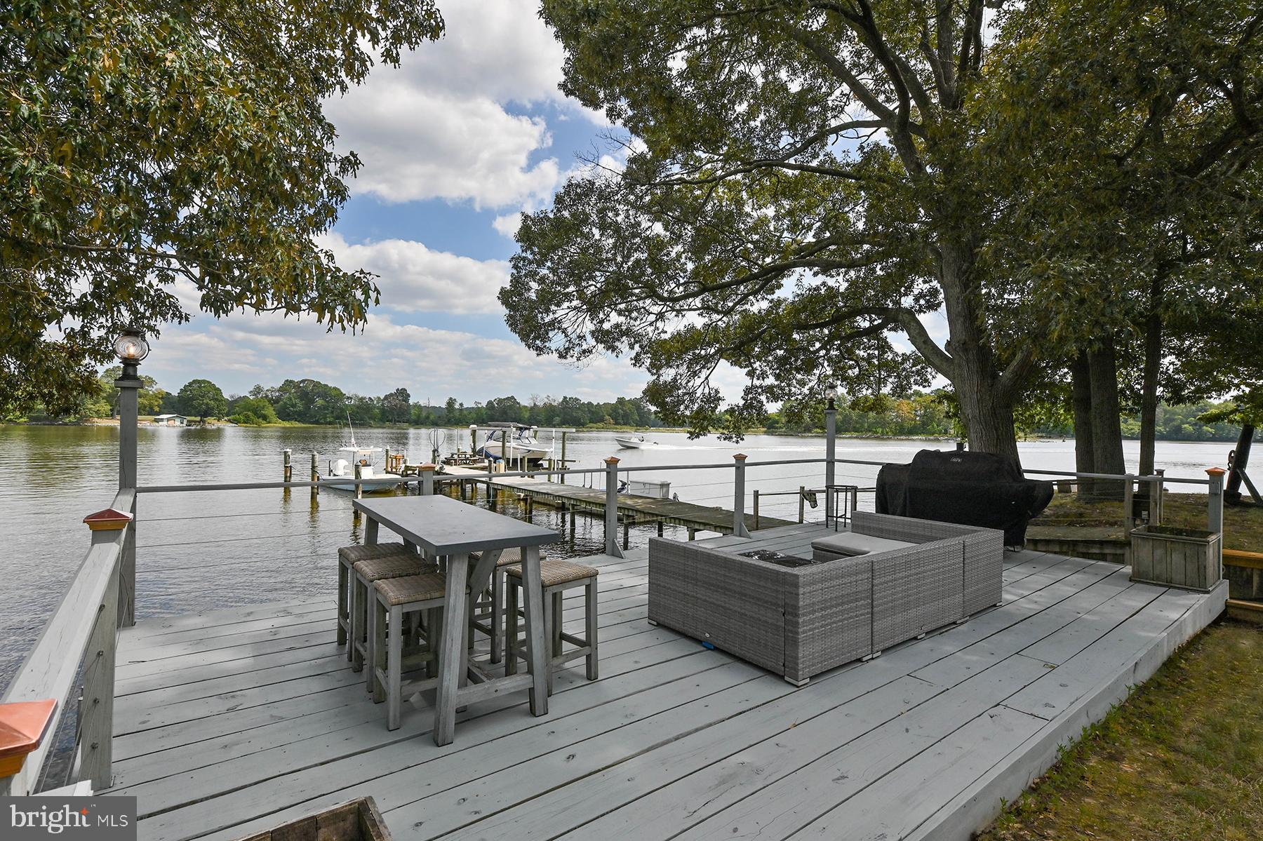 GOVERNOR GRASON MANOR - Residential