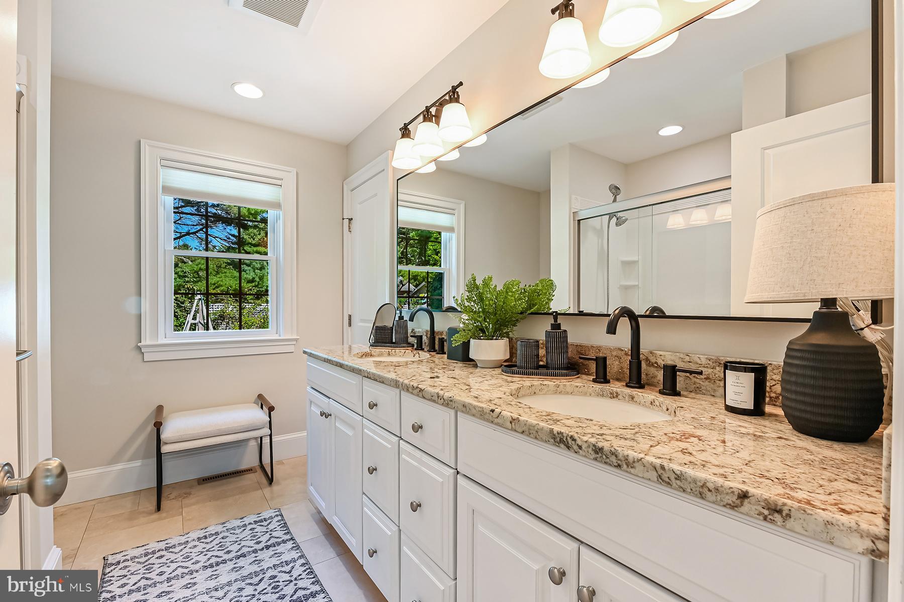 GOVERNOR GRASON MANOR - Residential