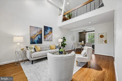 3621 39th Street NW Unit E323, Washington, DC 20016 - #: DCDC2226966