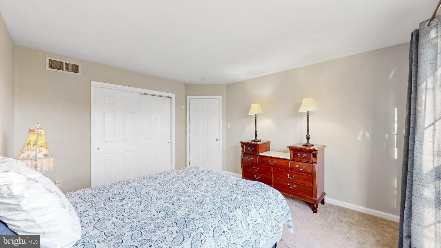 THE LEGENDS - Residential