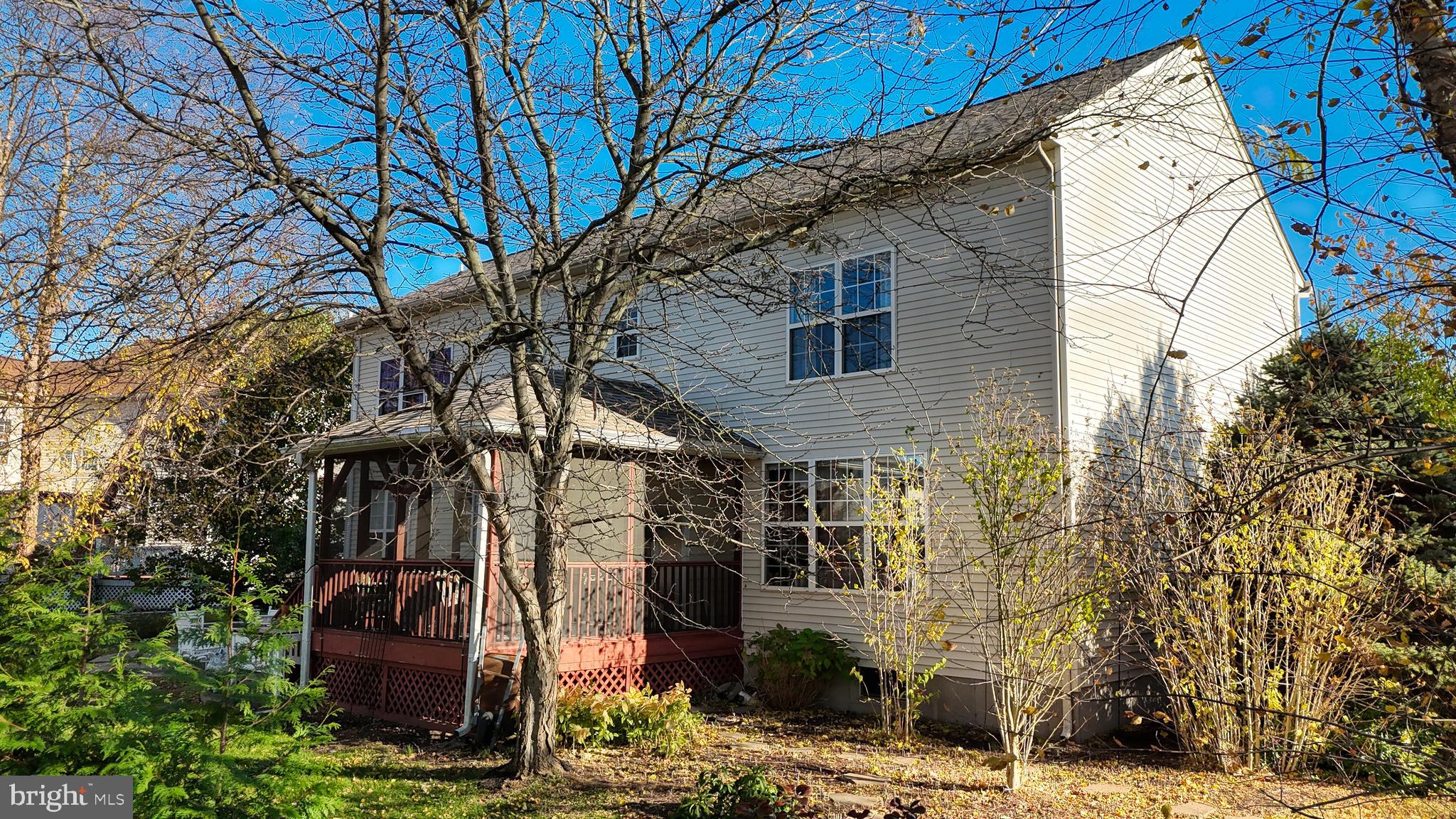 THE LEGENDS - Residential