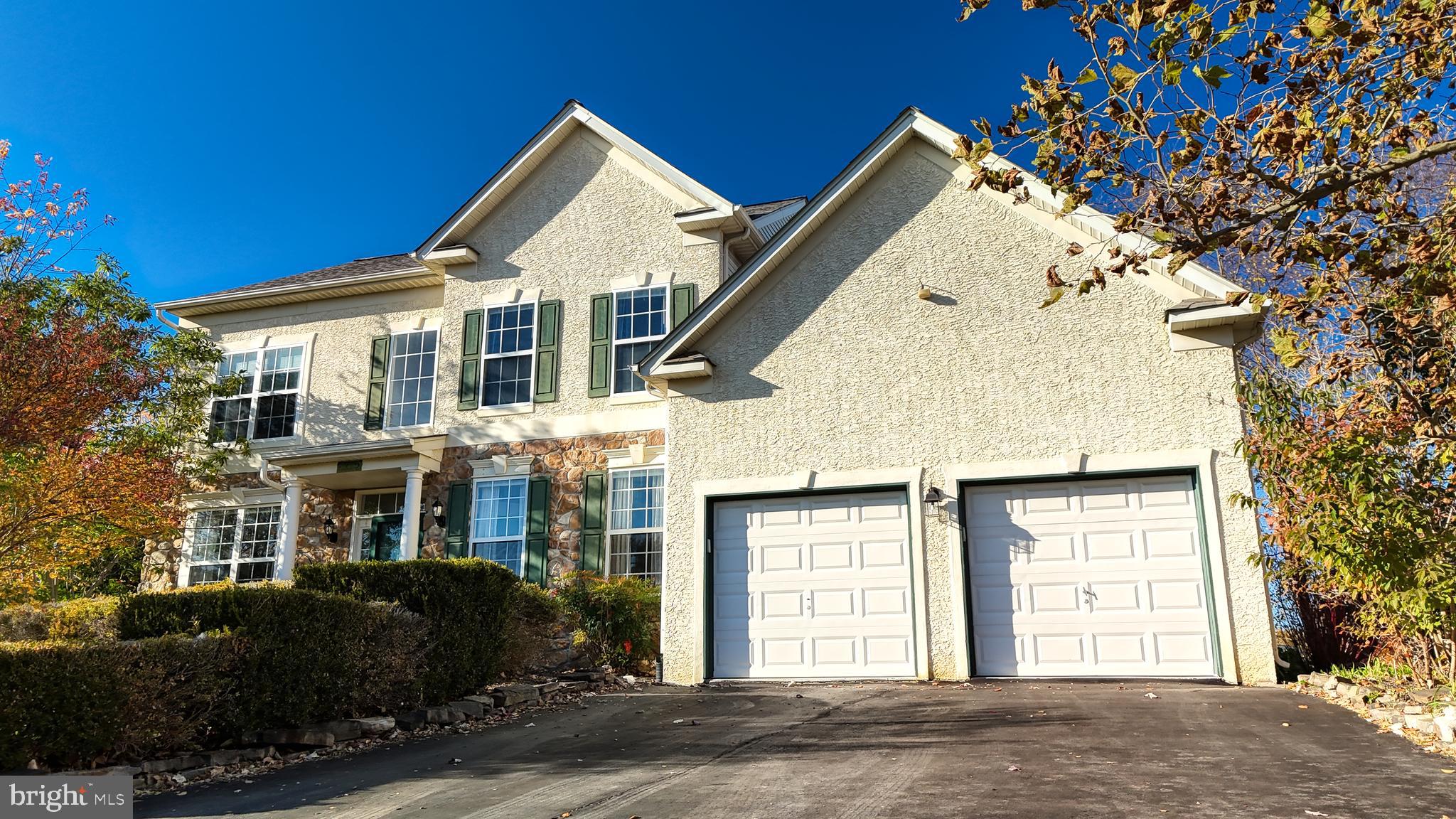 THE LEGENDS - Residential