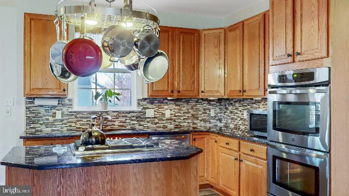 THE LEGENDS - Residential