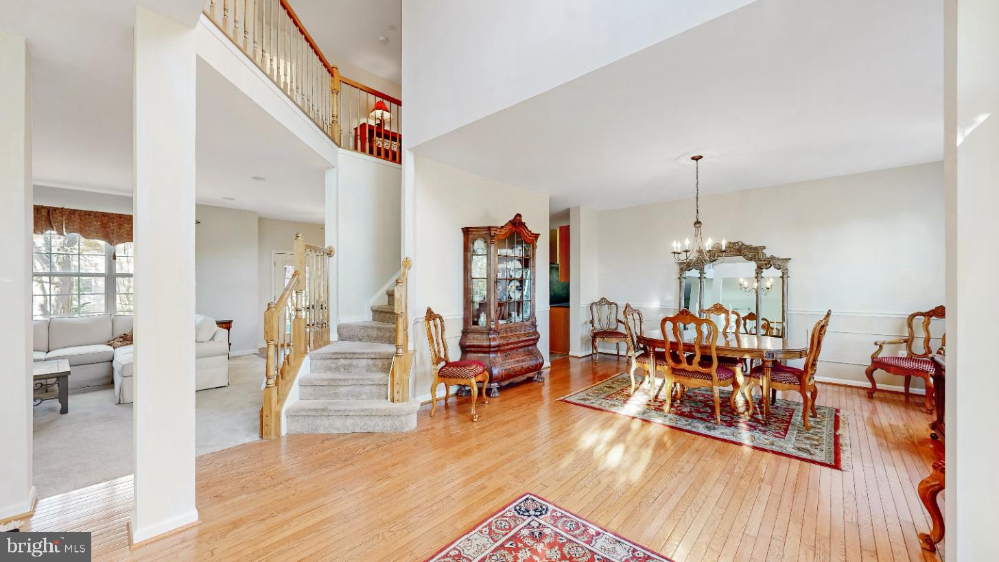 THE LEGENDS - Residential