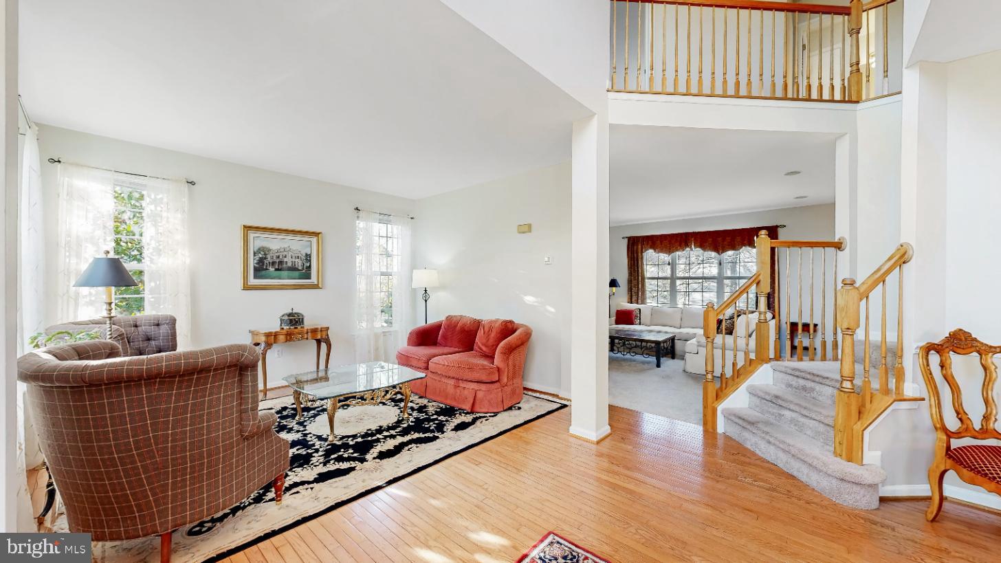 THE LEGENDS - Residential