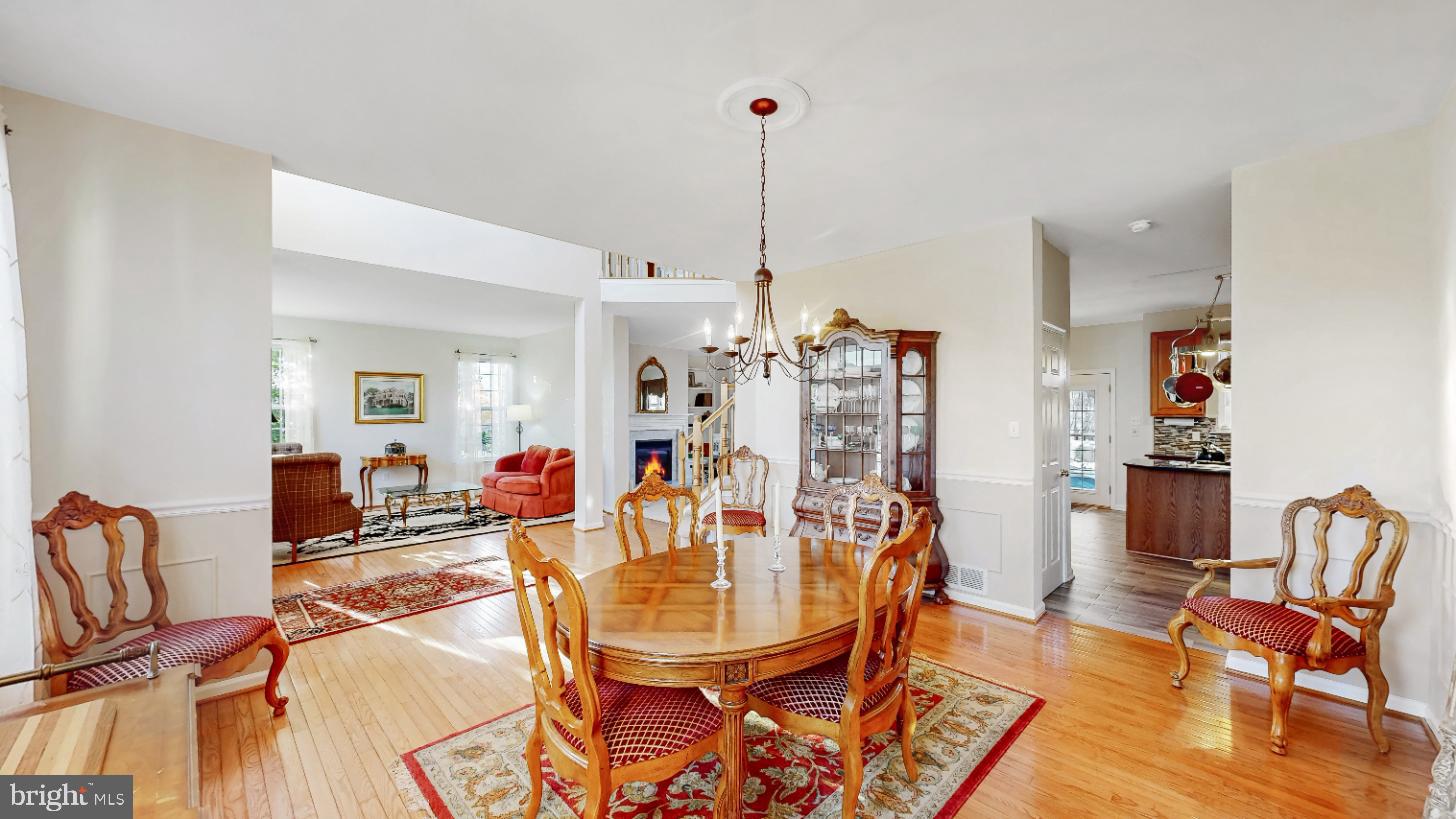 THE LEGENDS - Residential