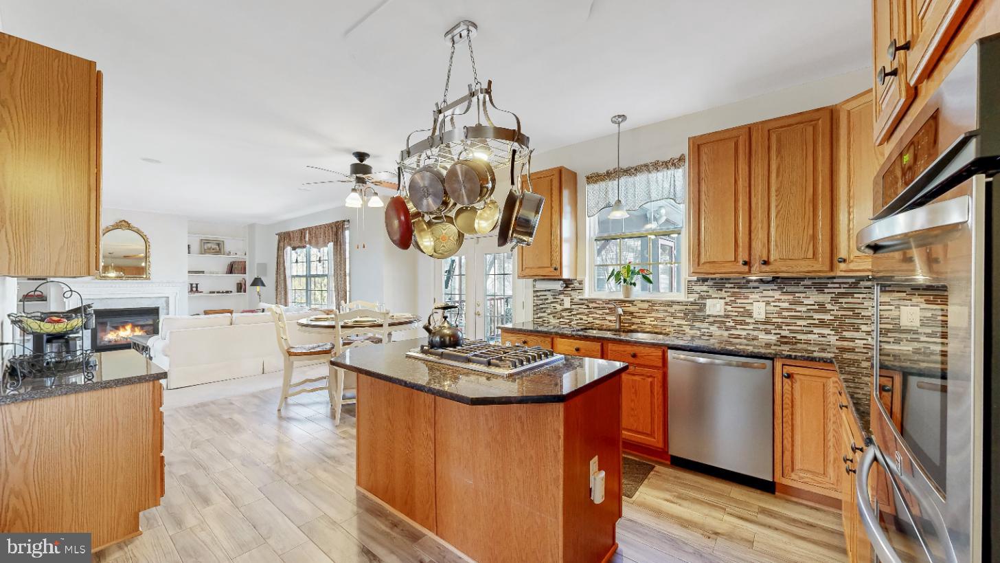 THE LEGENDS - Residential