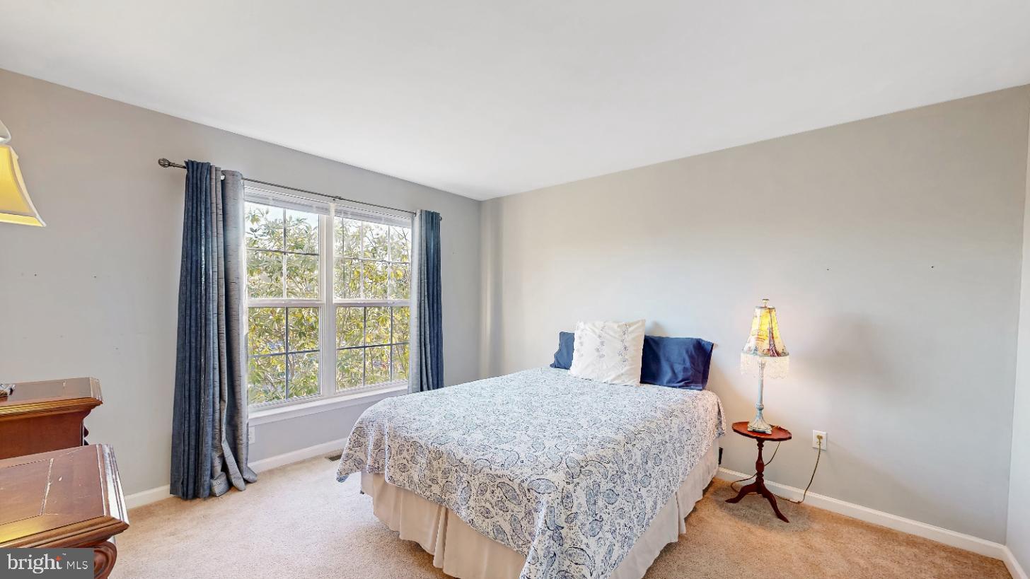 THE LEGENDS - Residential