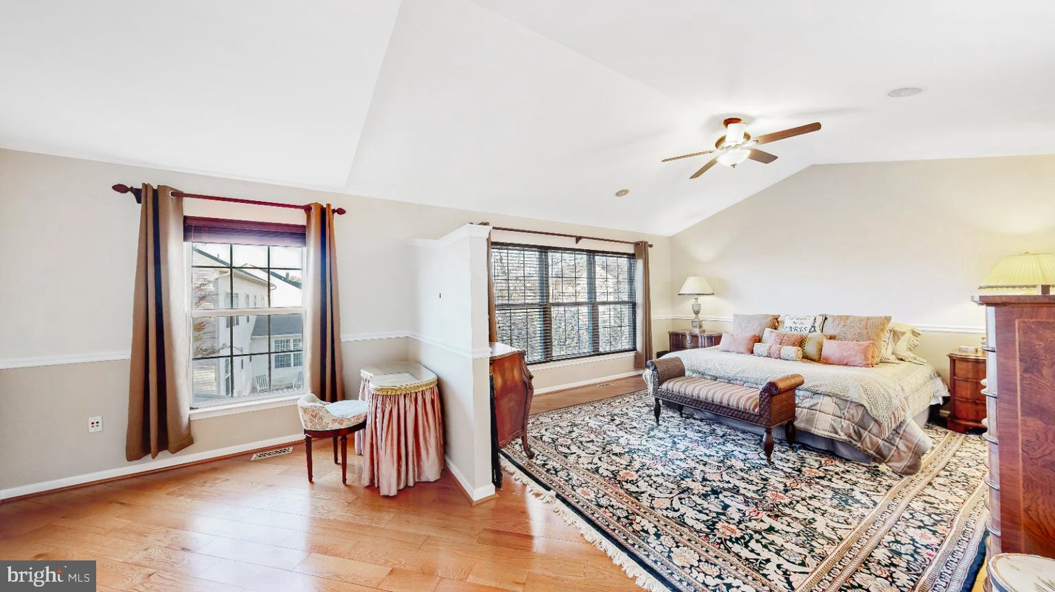 THE LEGENDS - Residential