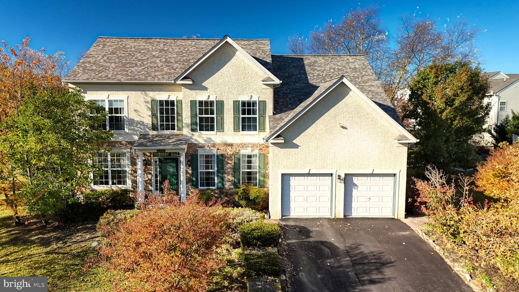 THE LEGENDS - Residential