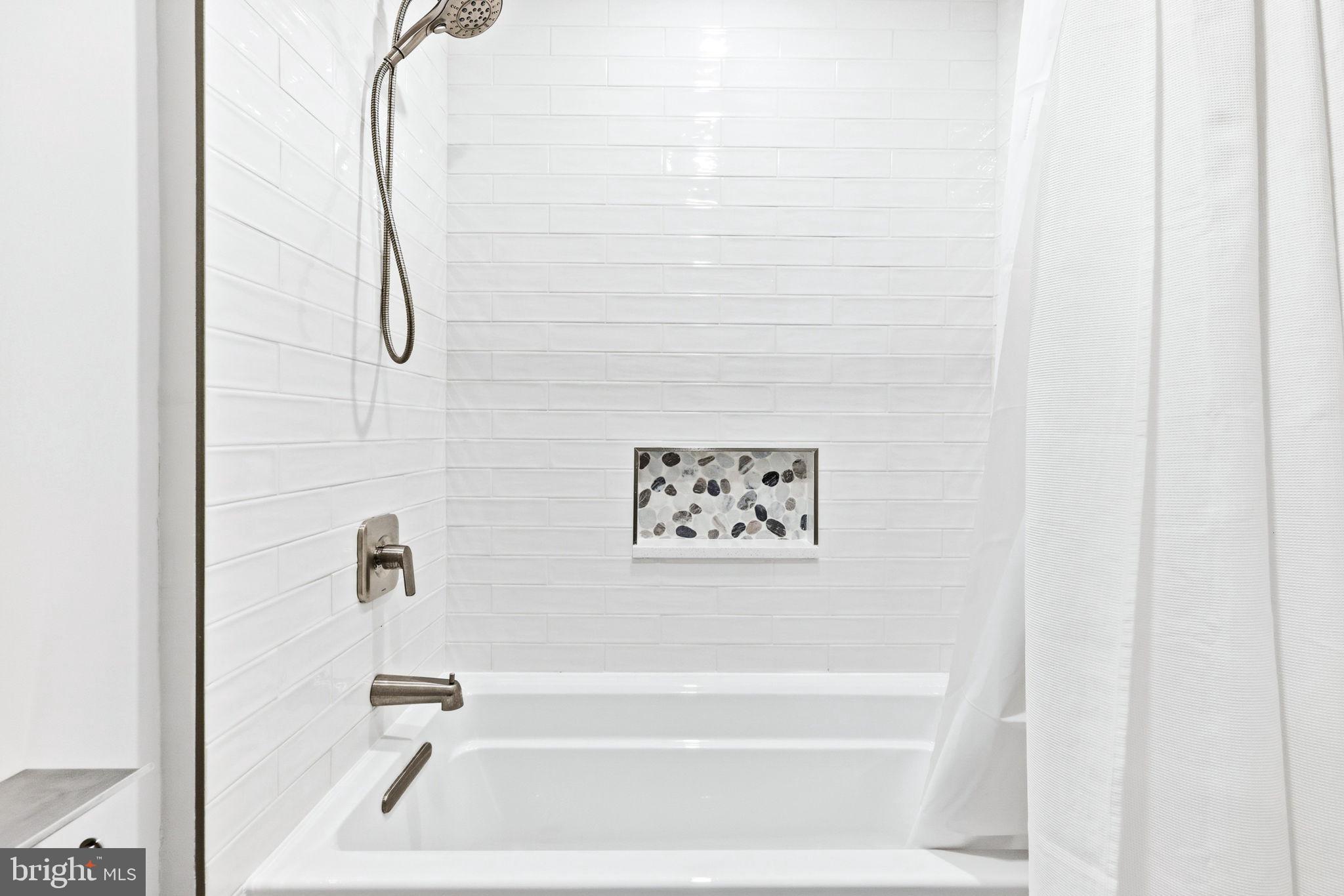 ARDEN VALLEY - Residential