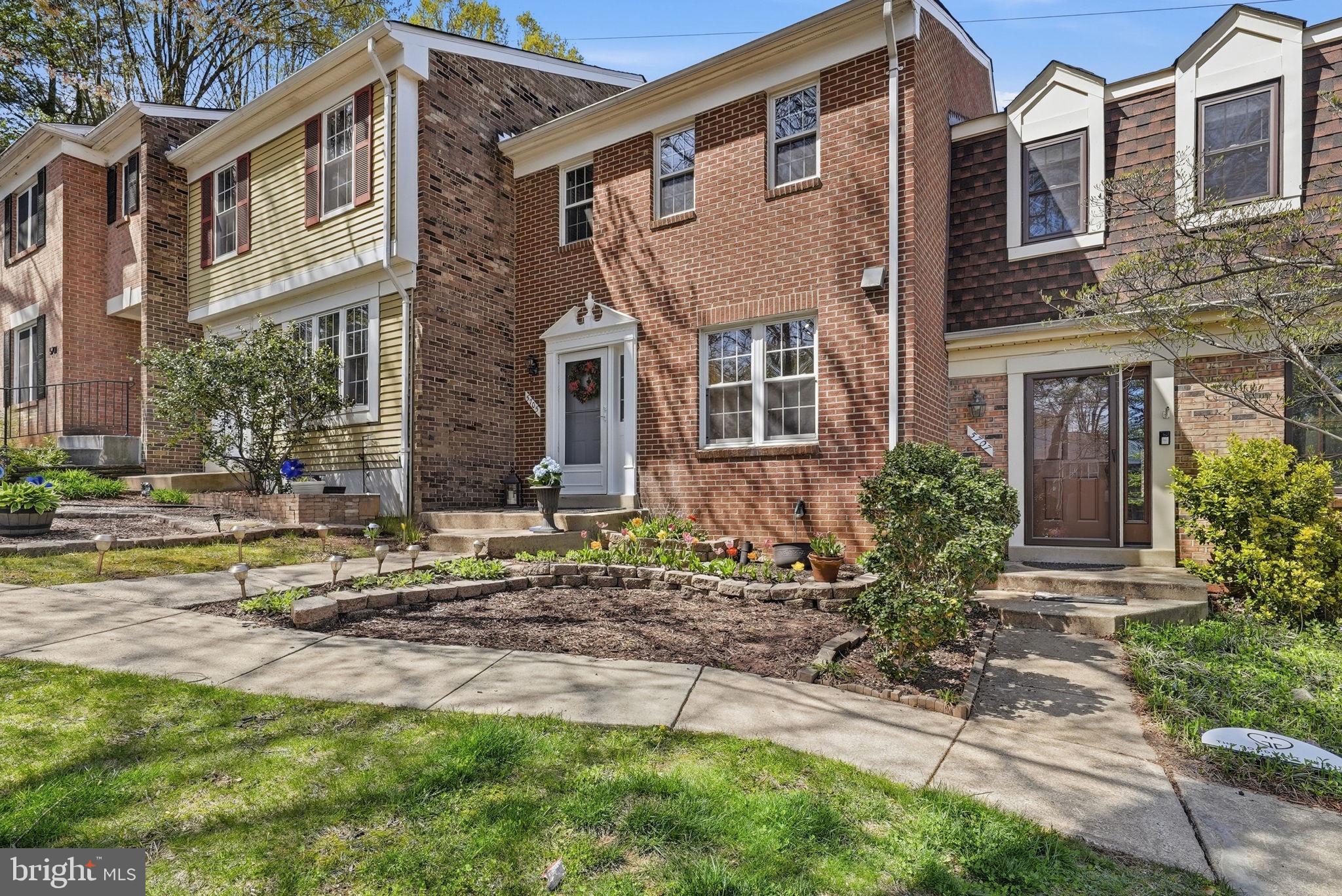 5705 LAWSONS HILL COURT