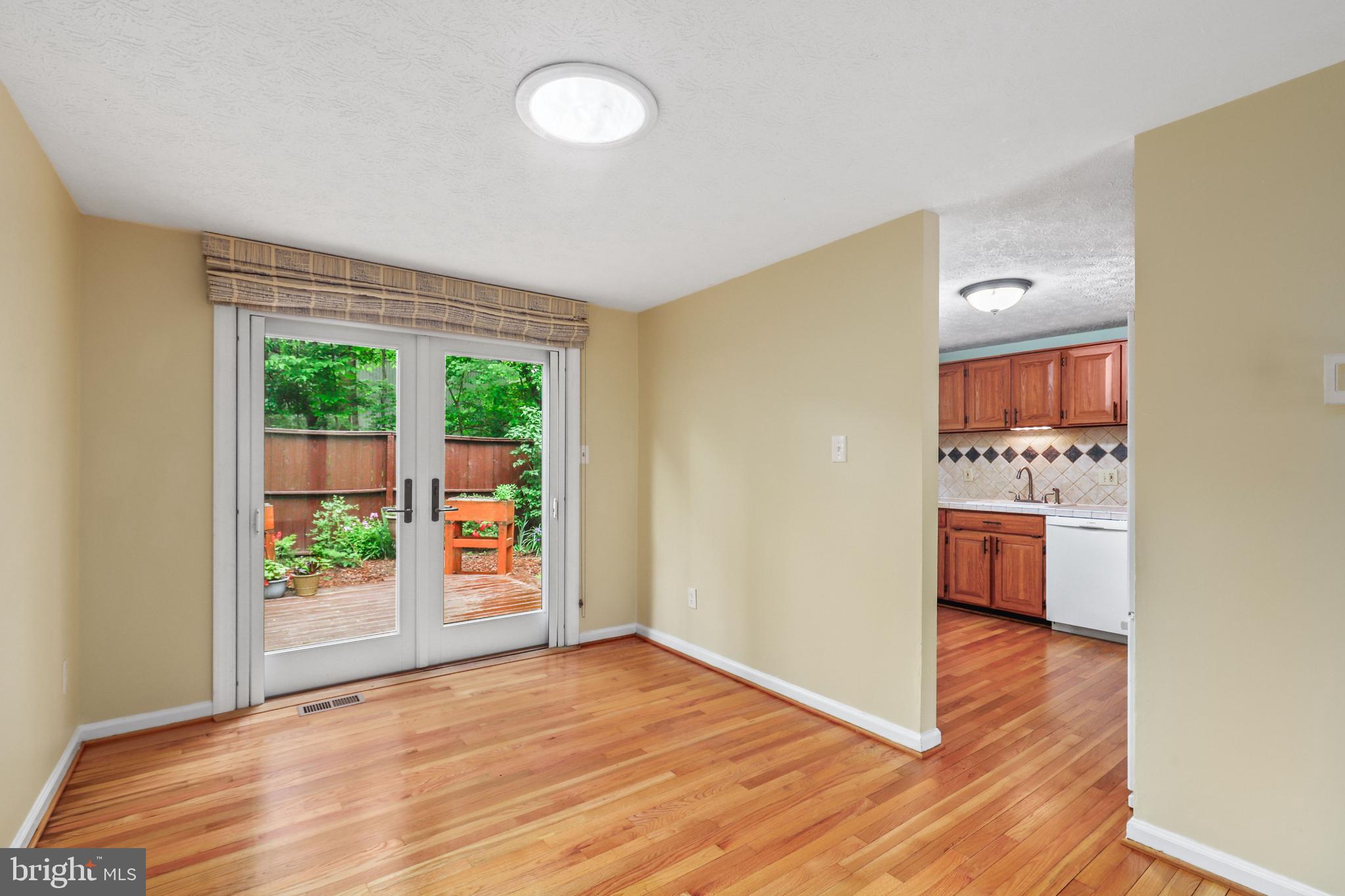 RESTON - Residential