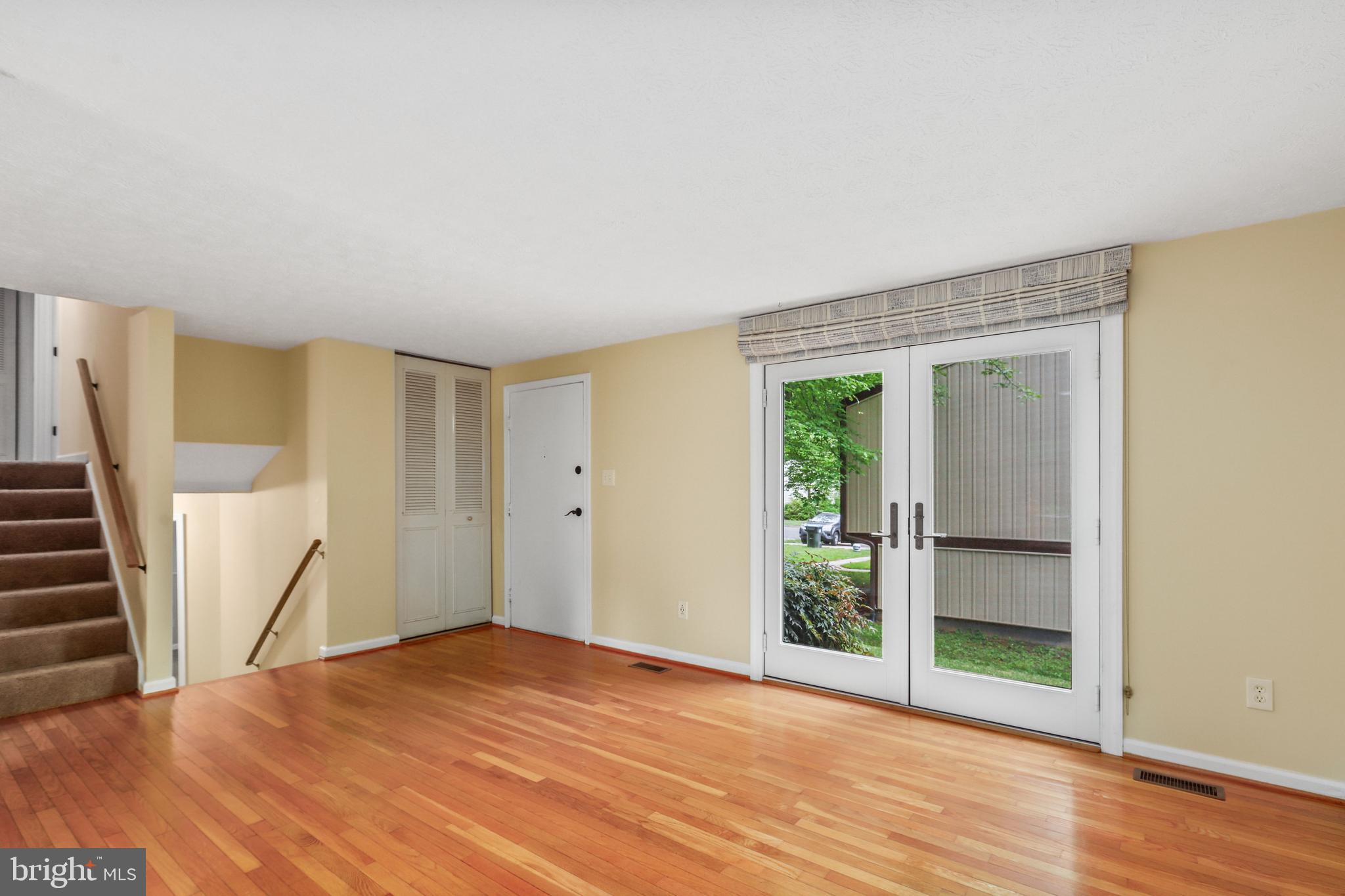 RESTON - Residential