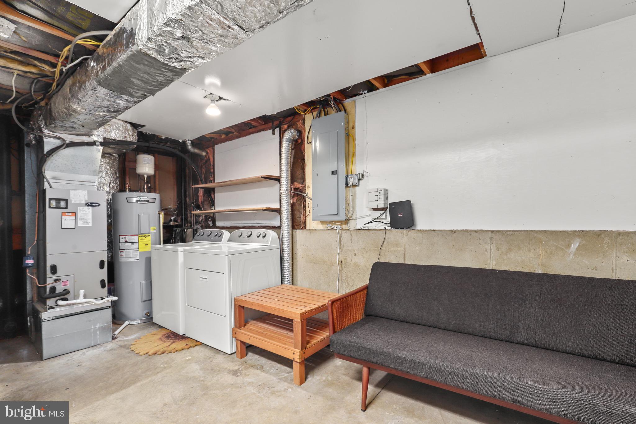 RESTON - Residential