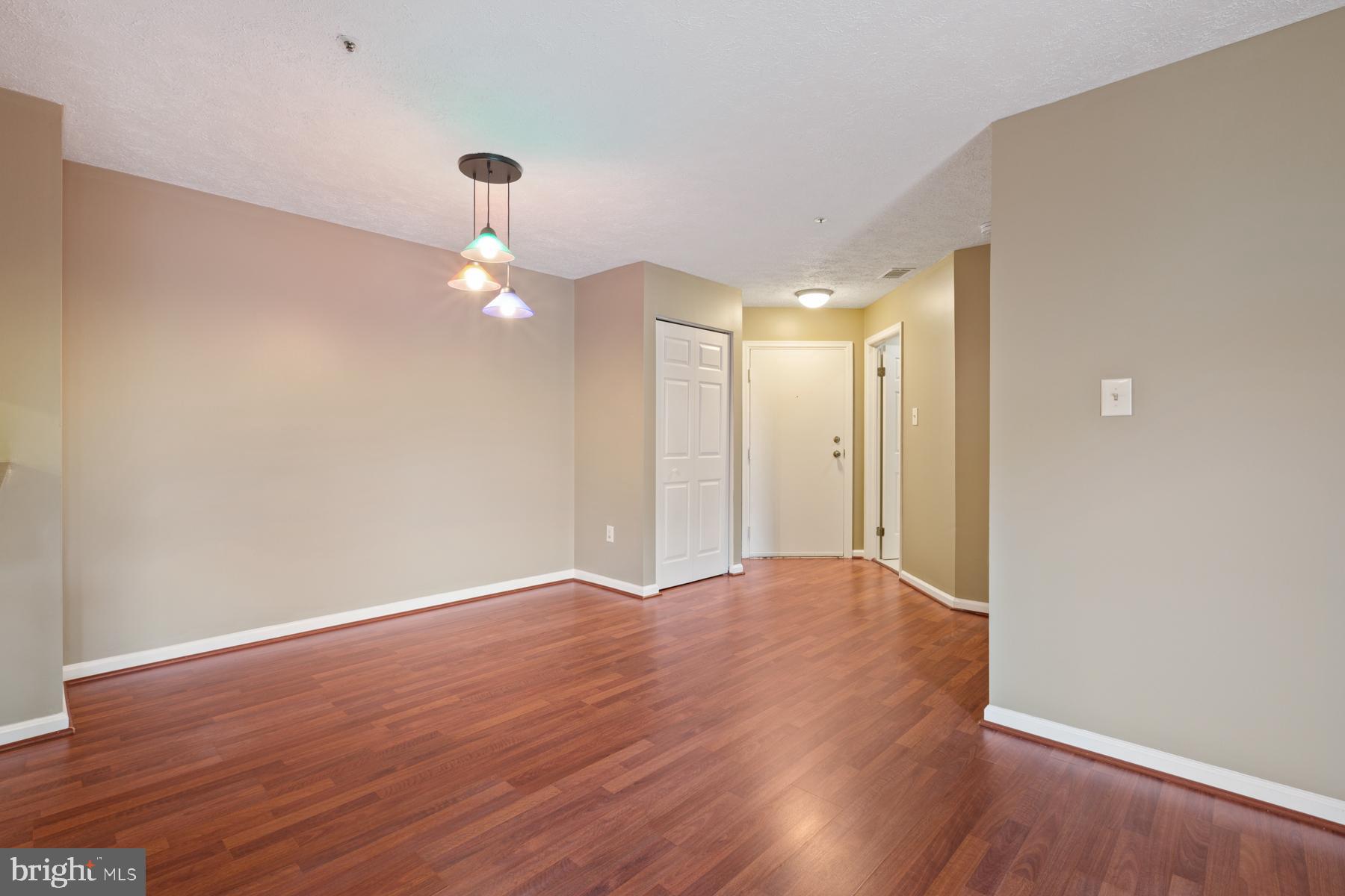 GUNNERS LAKE - Residential