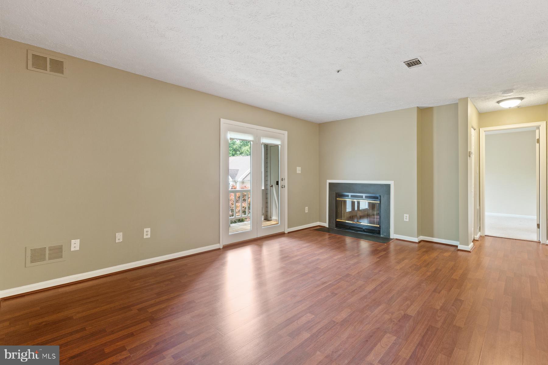 GUNNERS LAKE - Residential